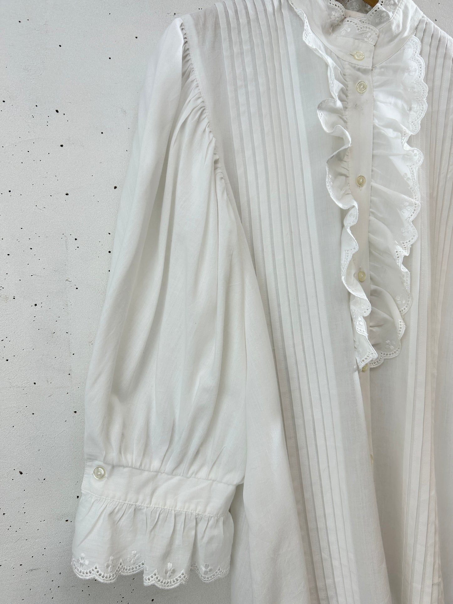 Vintage White Blouse [H30786]