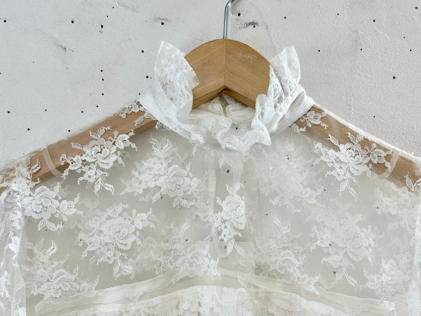 Vintage White Lace Blouse [G30776]