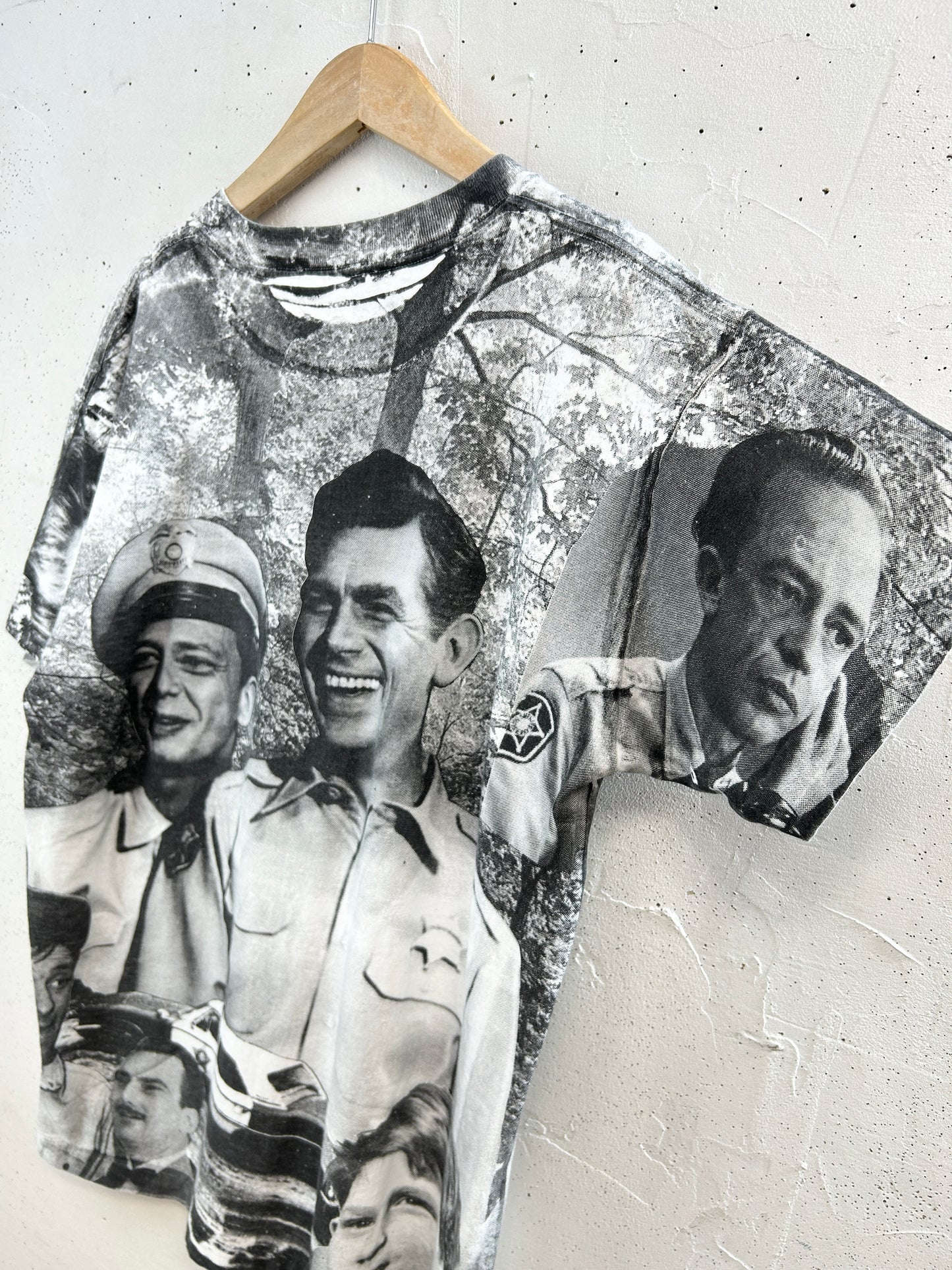 '90s Vintage T-Shirt [G32986]