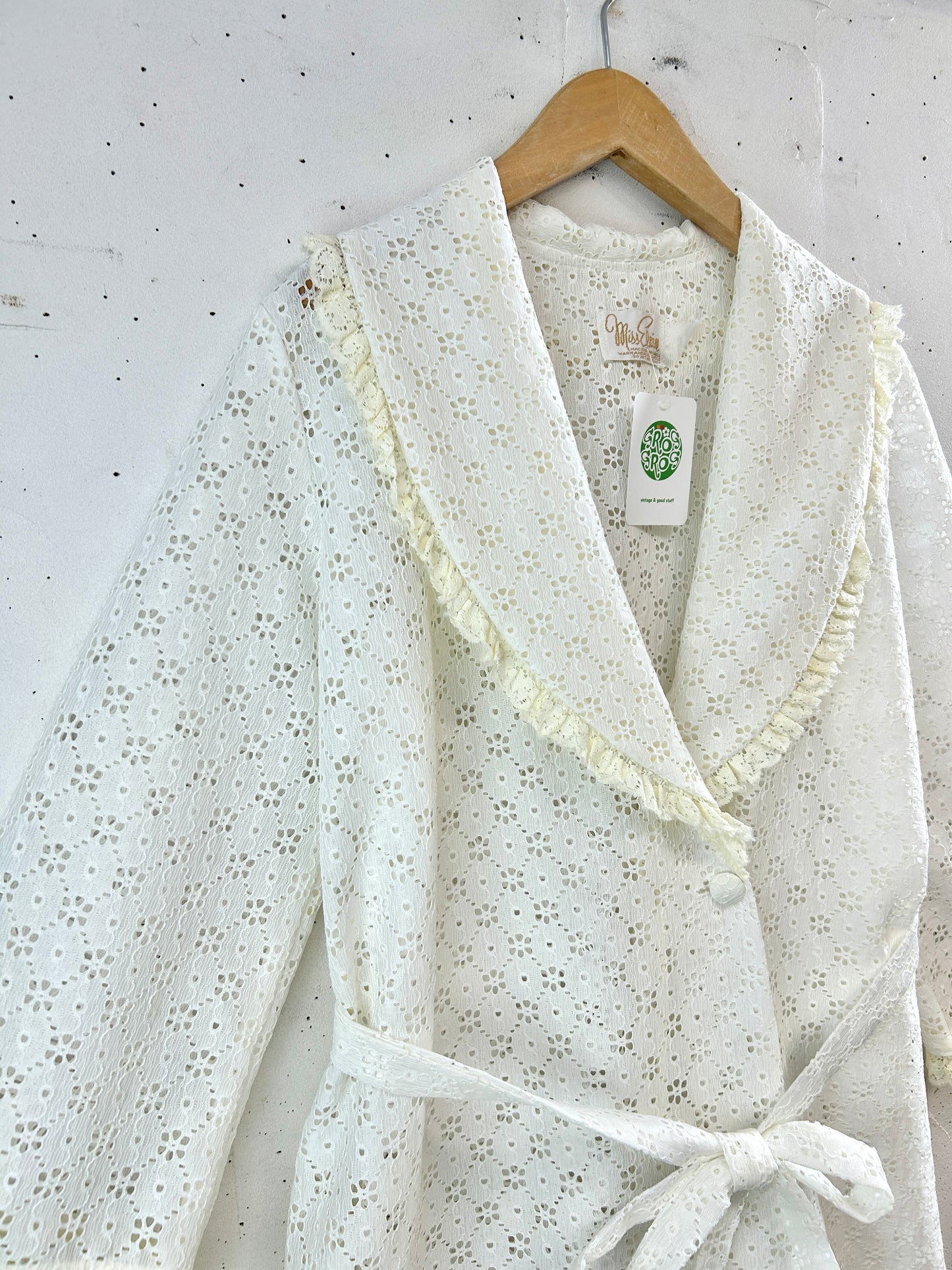 Vintage Gown [D32140]