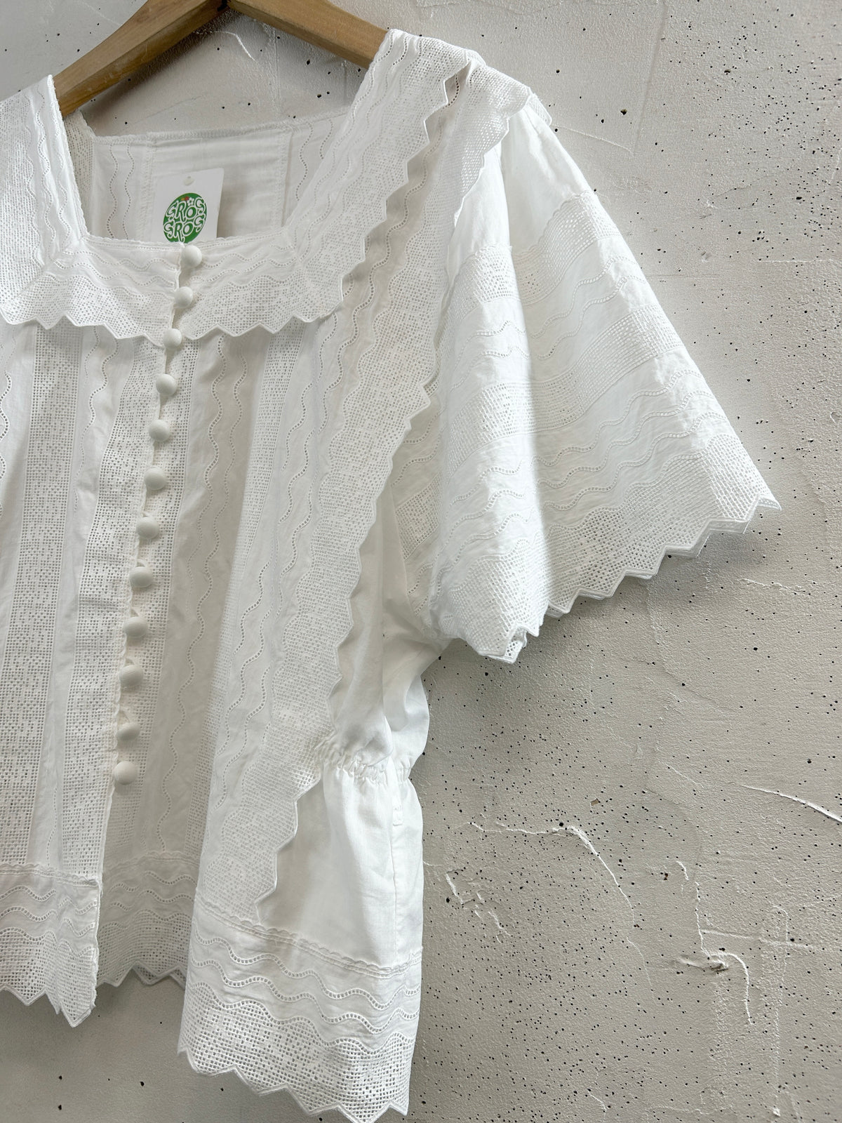 Vintage White Blouse [J34318]