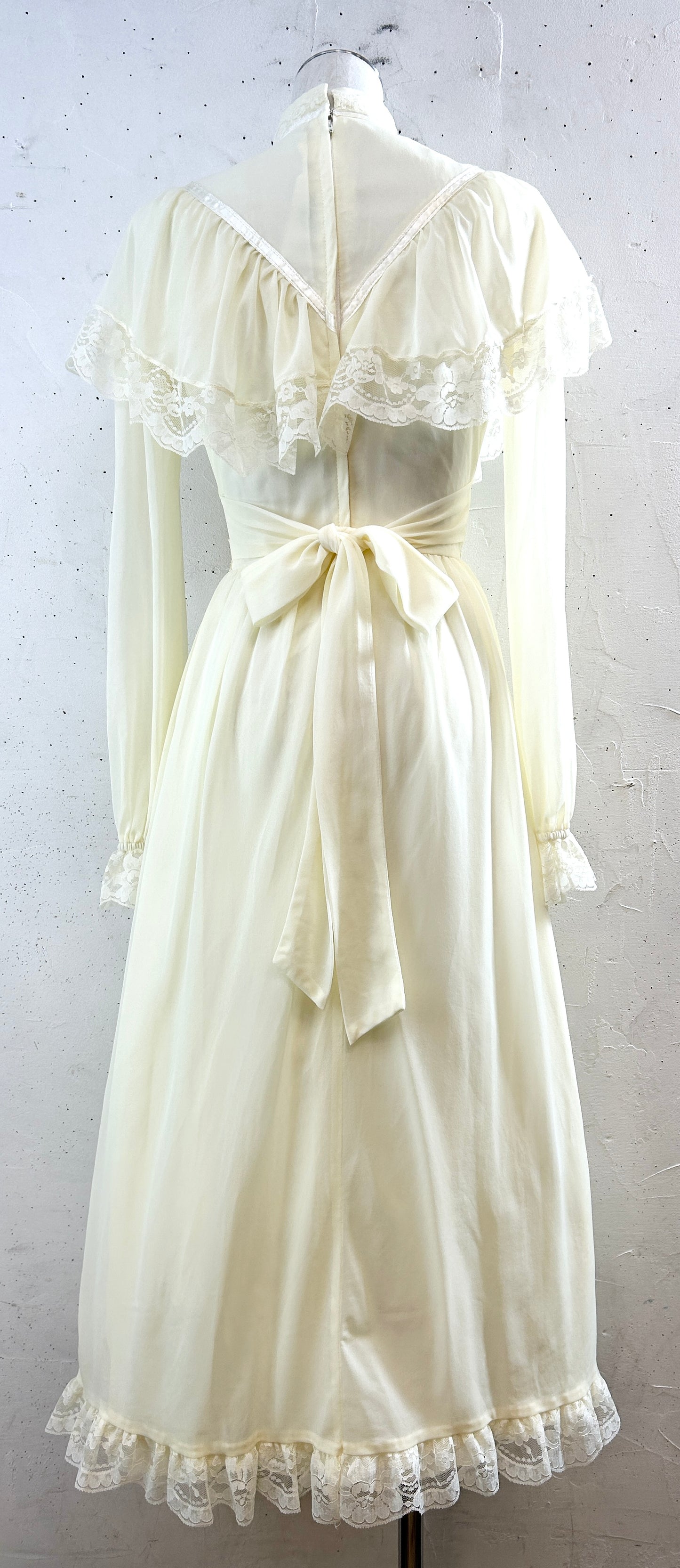 Vintage White Lace Dress [K30816]