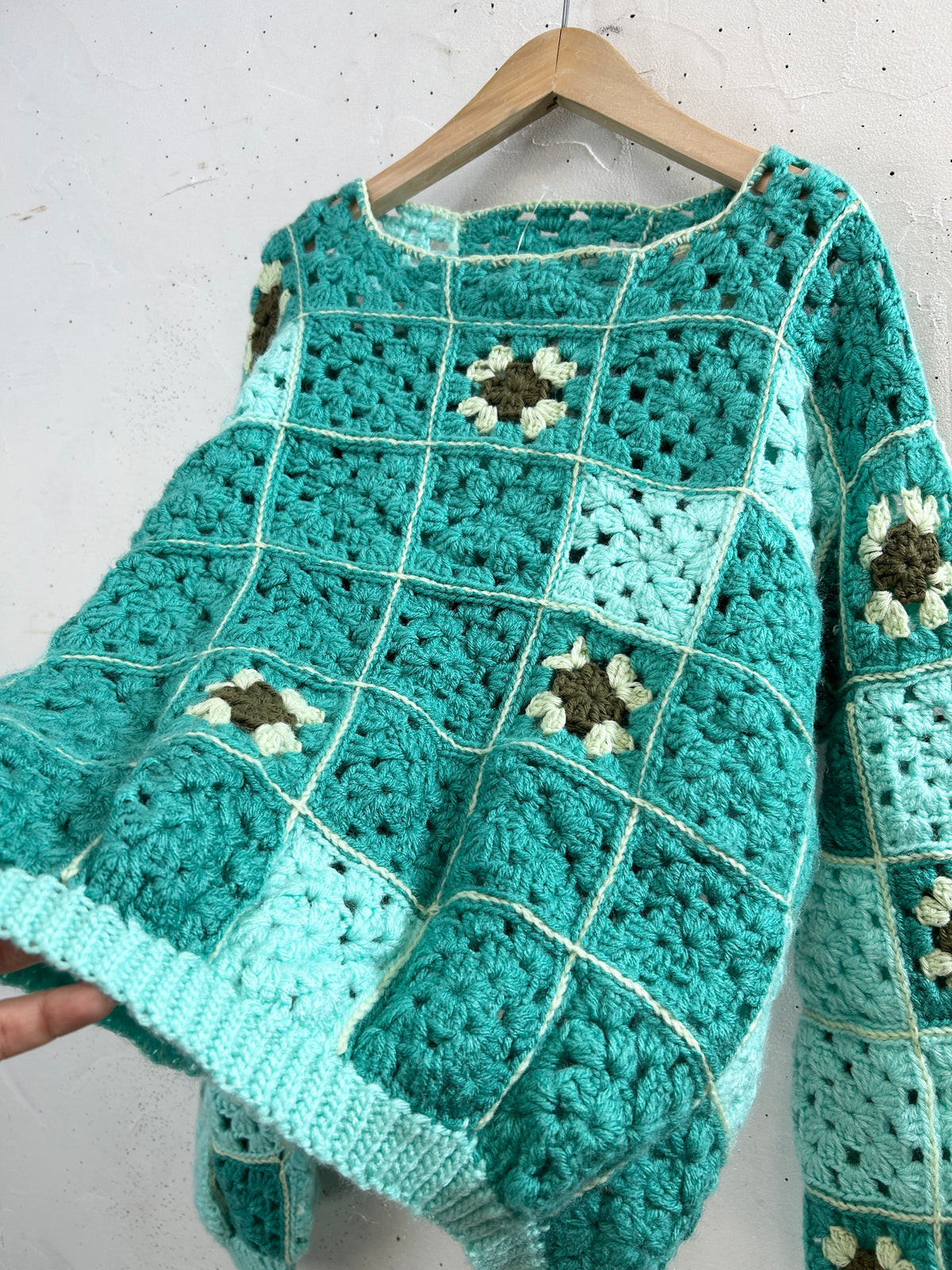 Vintage Granny Square Knit [J34176]