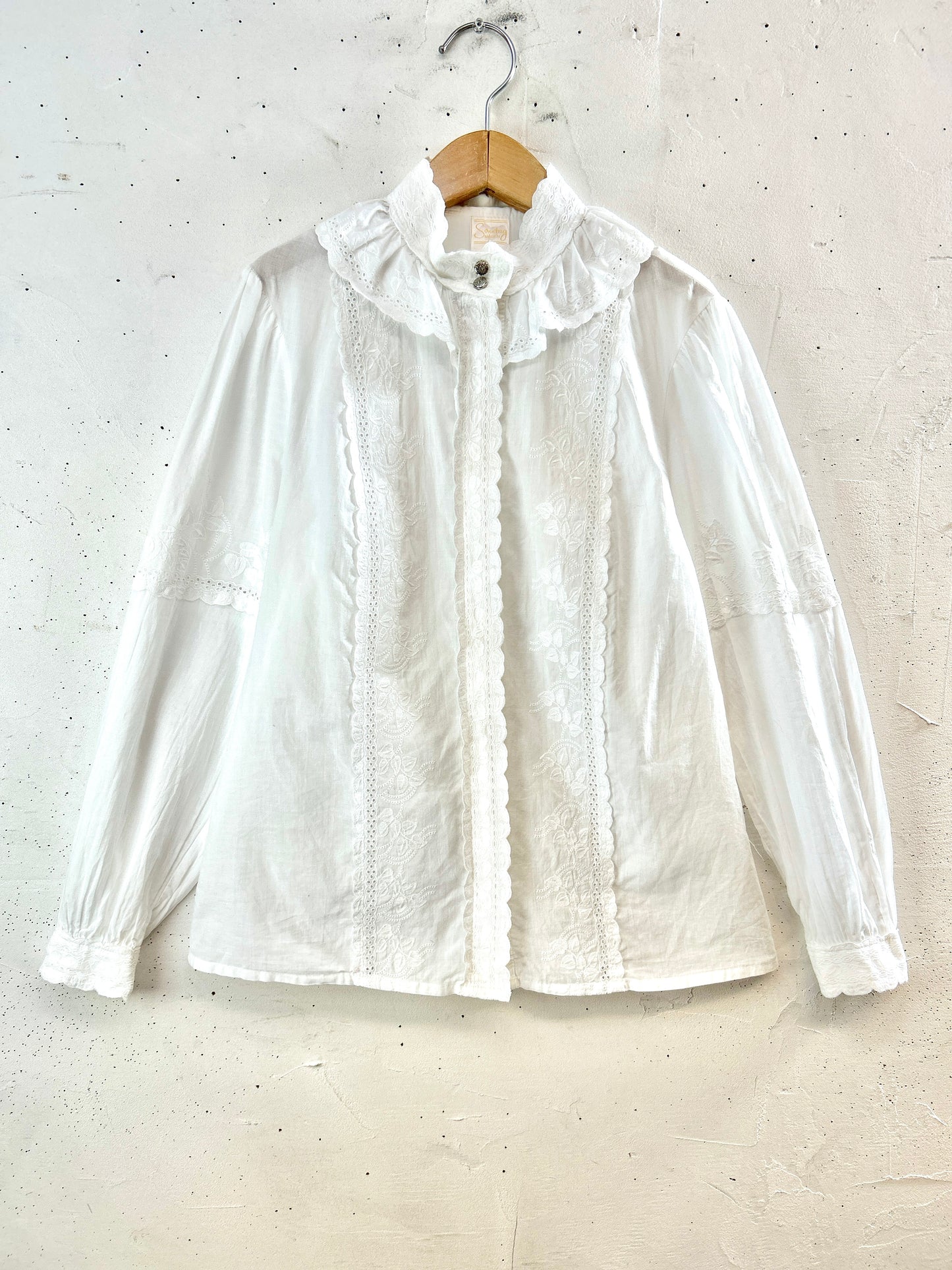 Vintage White Blouse [J30657］