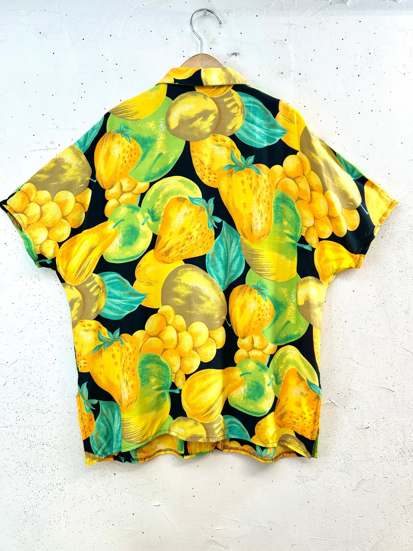 Vintage Fruit Shirt [G33200]