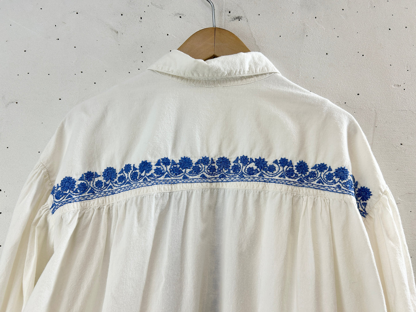 Vintage Shirt Blue Embroidery [H30759]