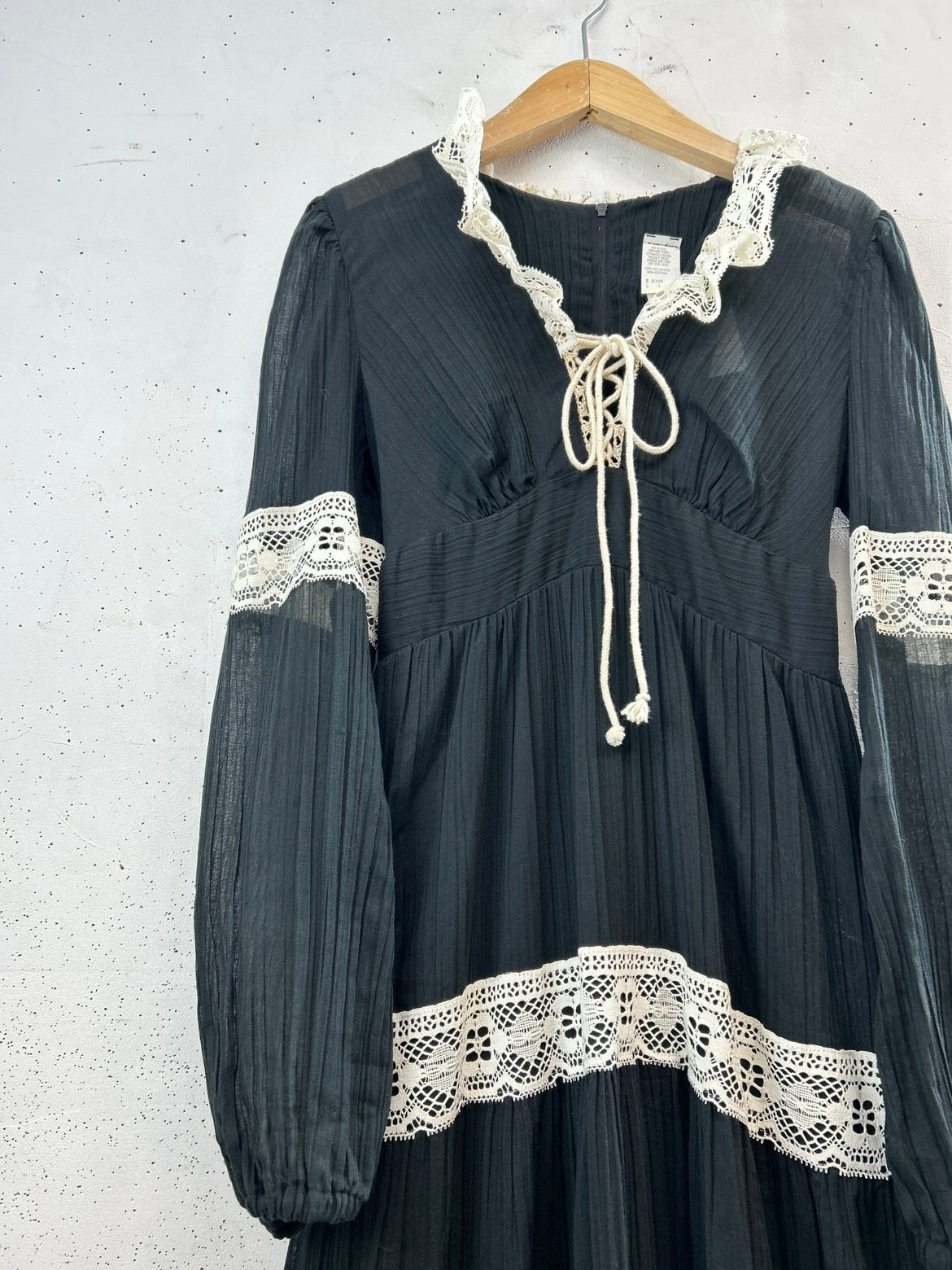 '70s Vintage Dress [D32115]