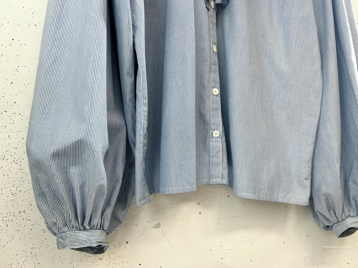 Vintage Ruffle Blouse [B31574]
