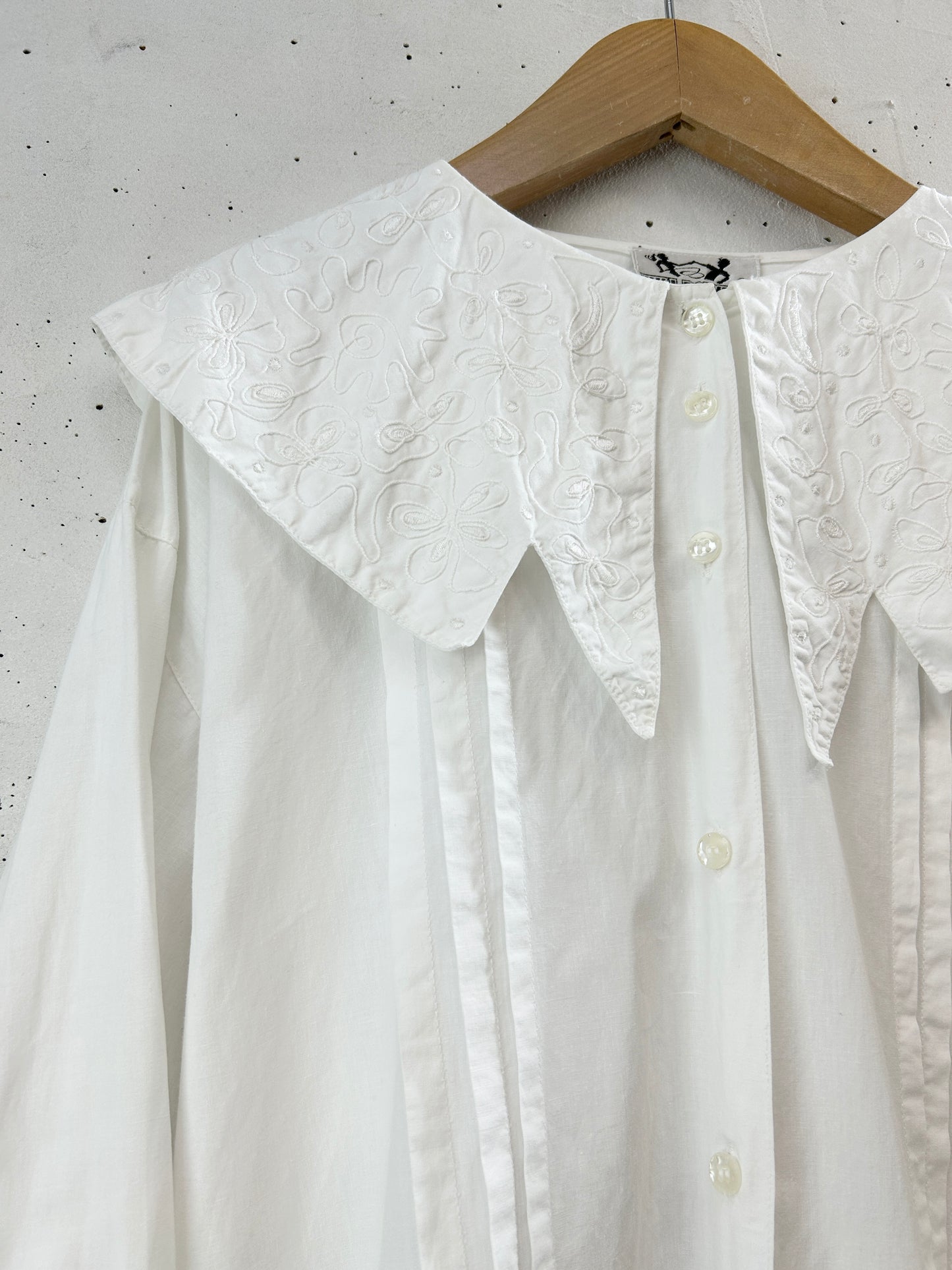Vintage White Blouse [G32995]