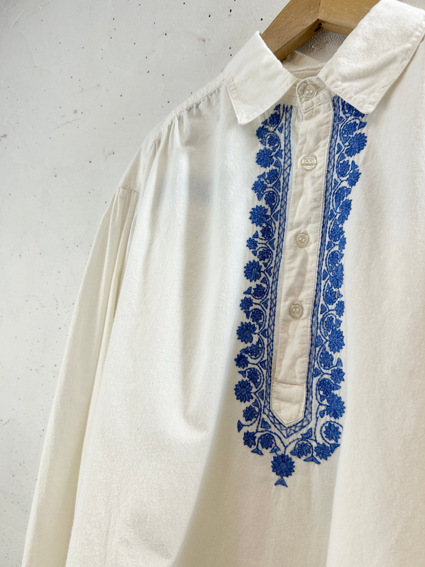 Vintage Shirt Blue Embroidery [H30759]