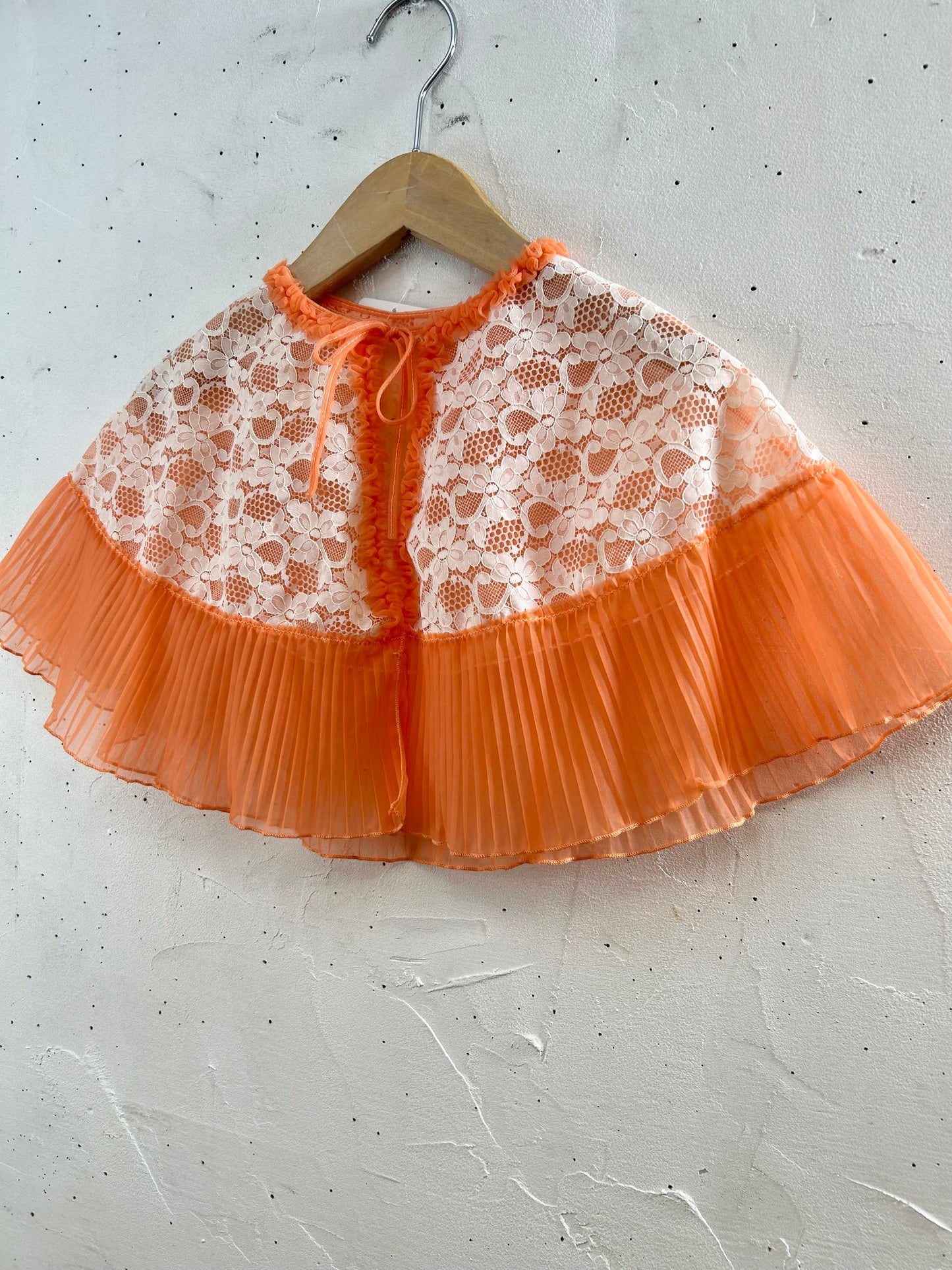 Vintage Lace Short Cape [G30778]