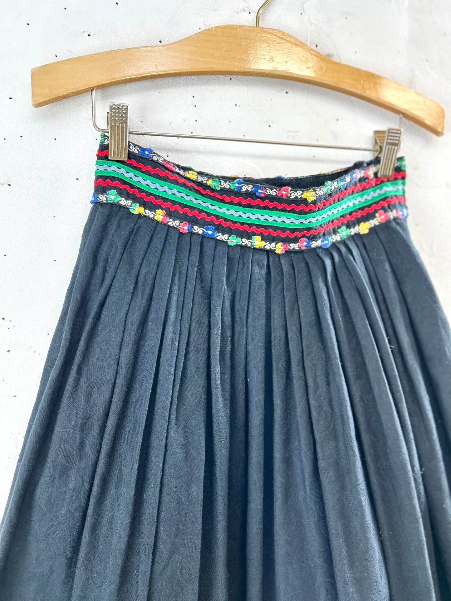 Vintage Tyrol Skirt [J30591]
