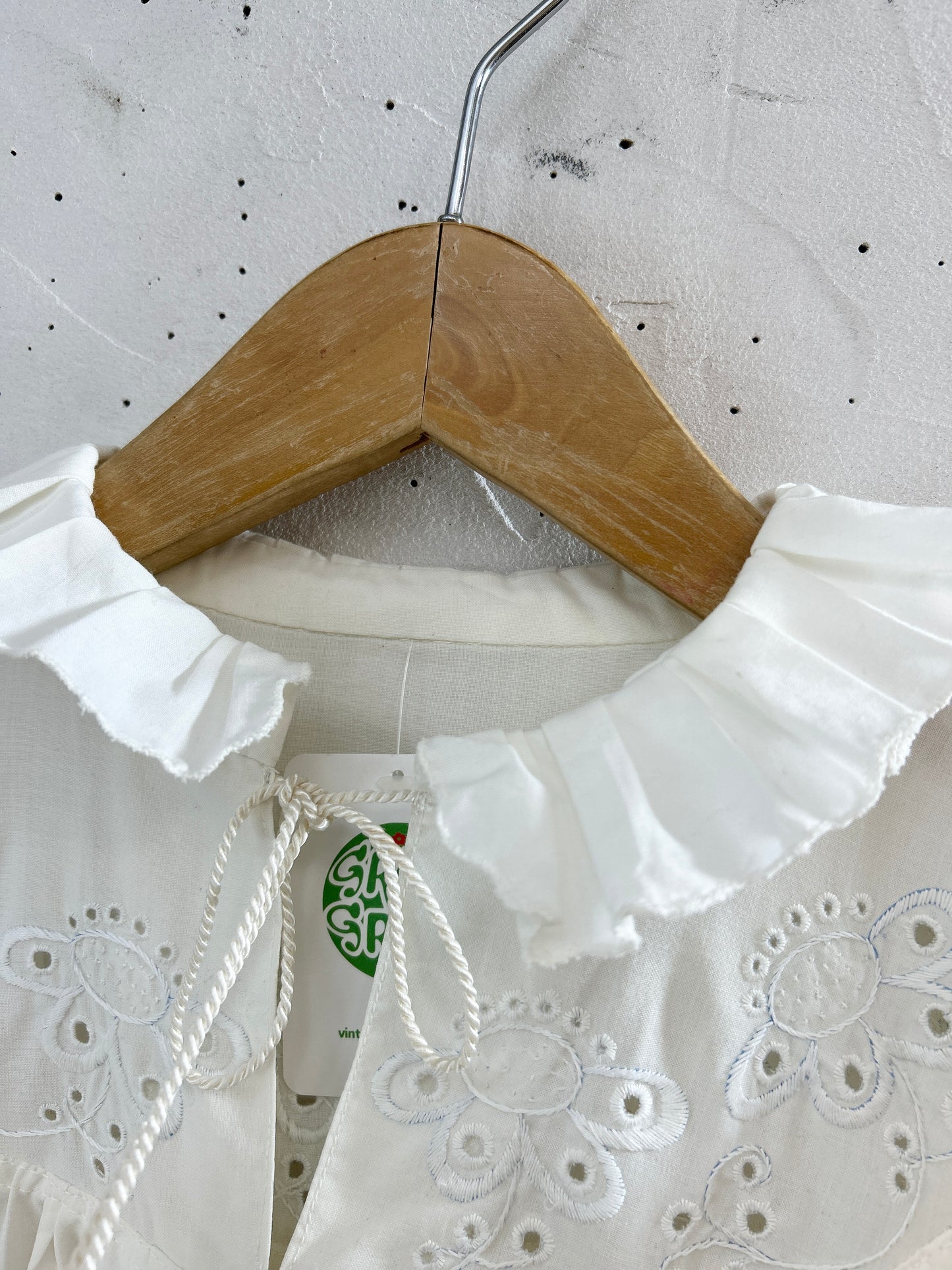Vintage White Blouse [F32825]