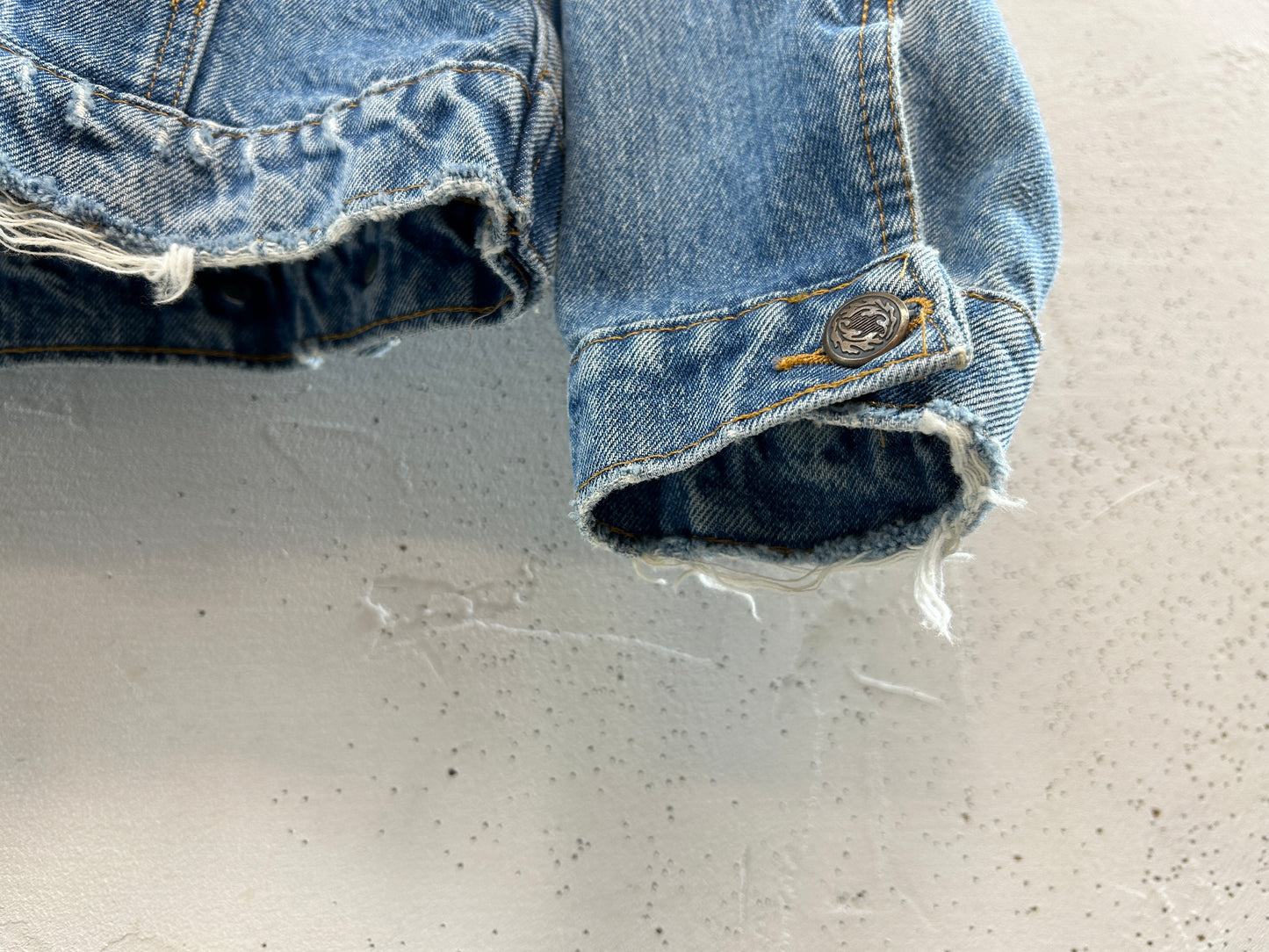 Vintage Denim Jacket [A31306]