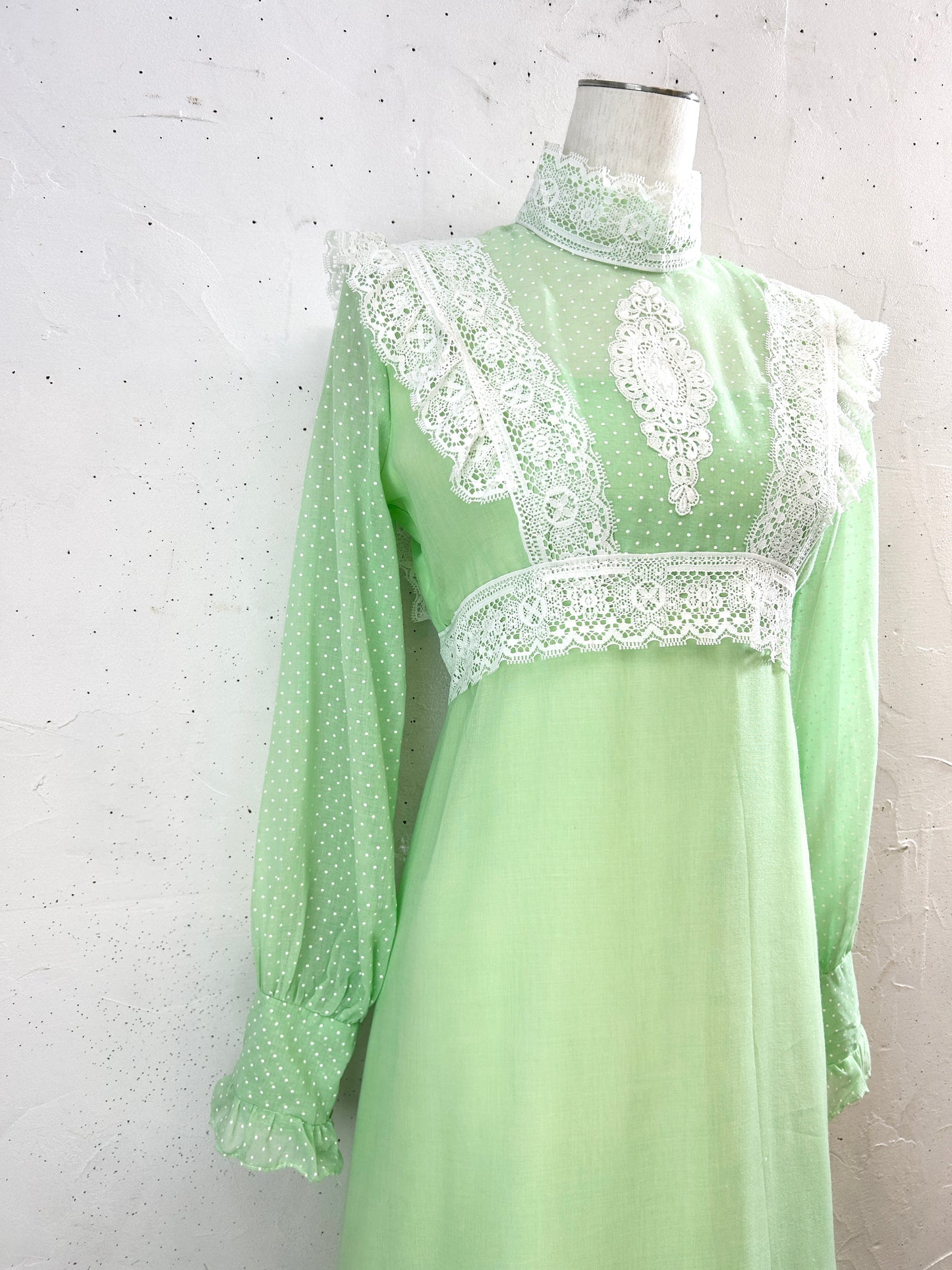 '70s Vintage Dress [J30635]