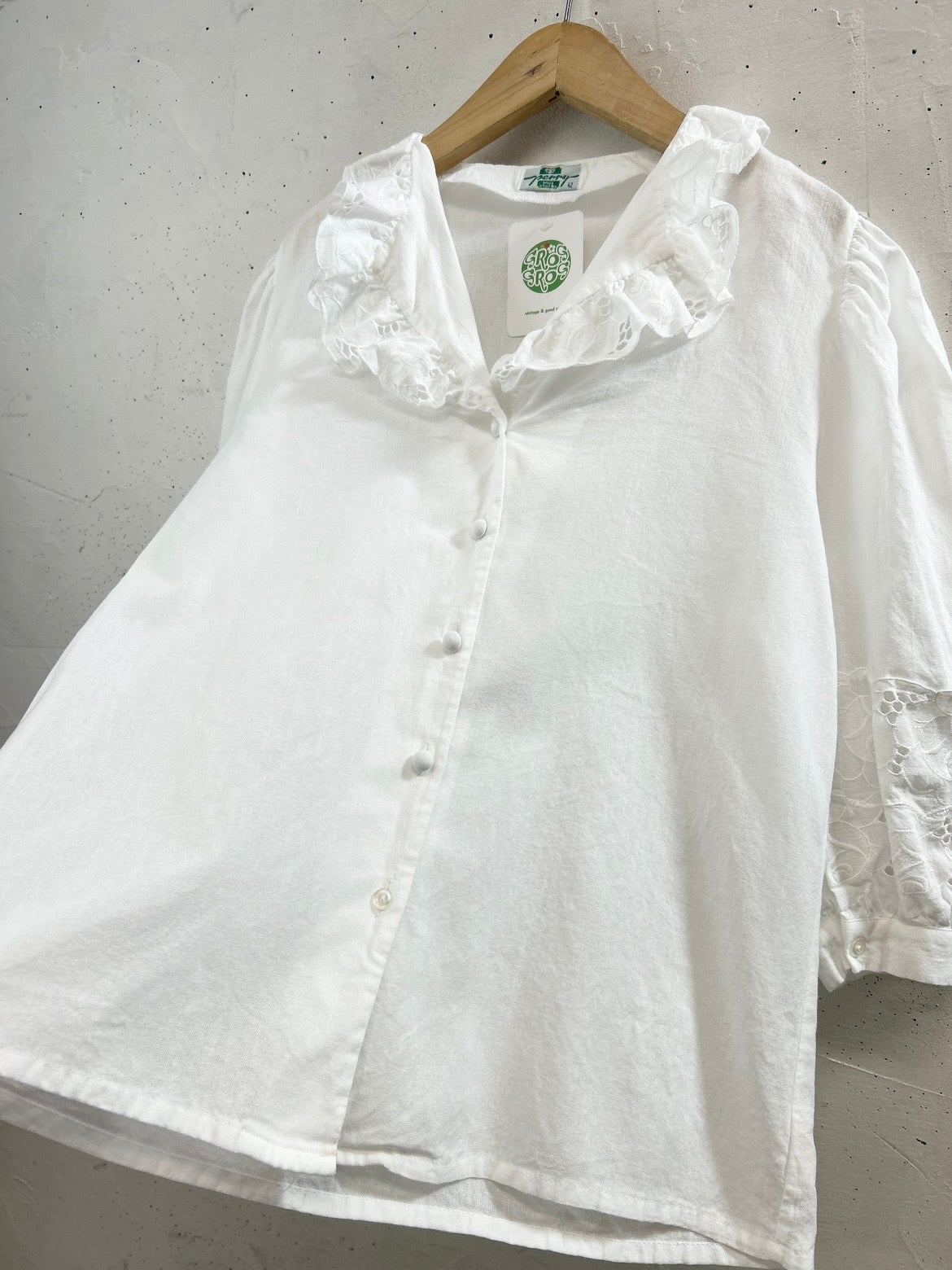 Vintage White Blouse [D32076]