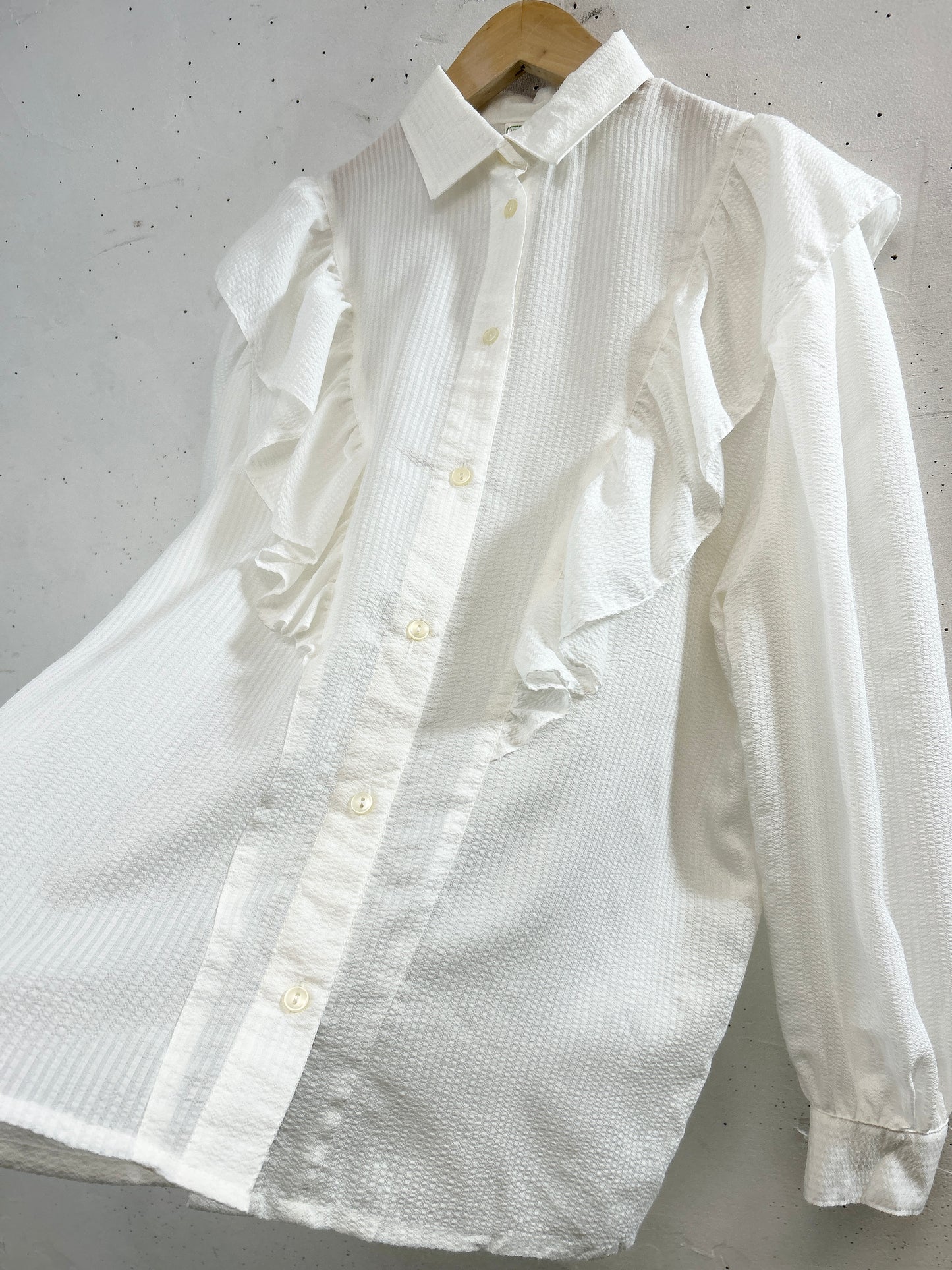 Vintage Ruffle Blouse [A31358]