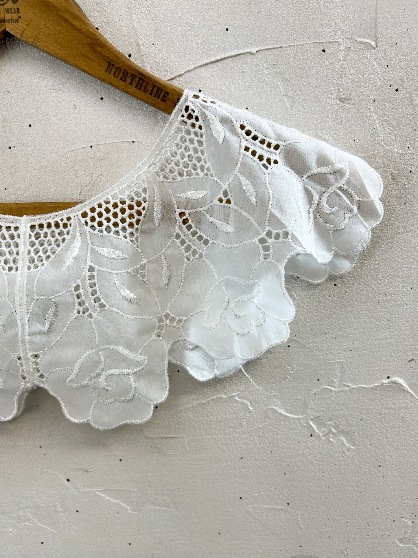 Vintage Lace Collar [J30461]