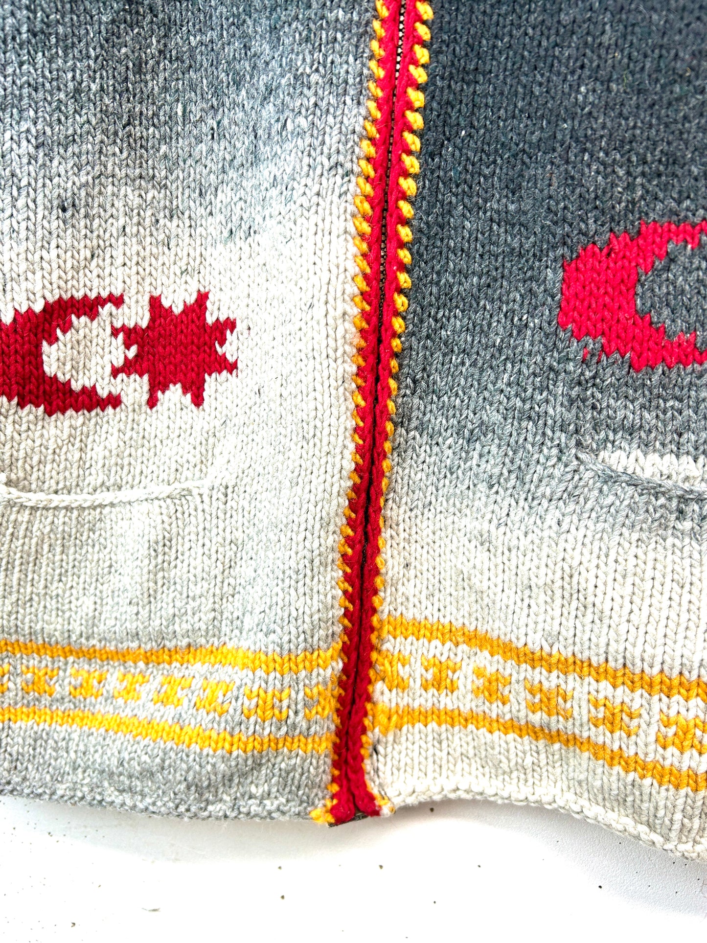 Vintage Hand Knit Cardigan [L31060]