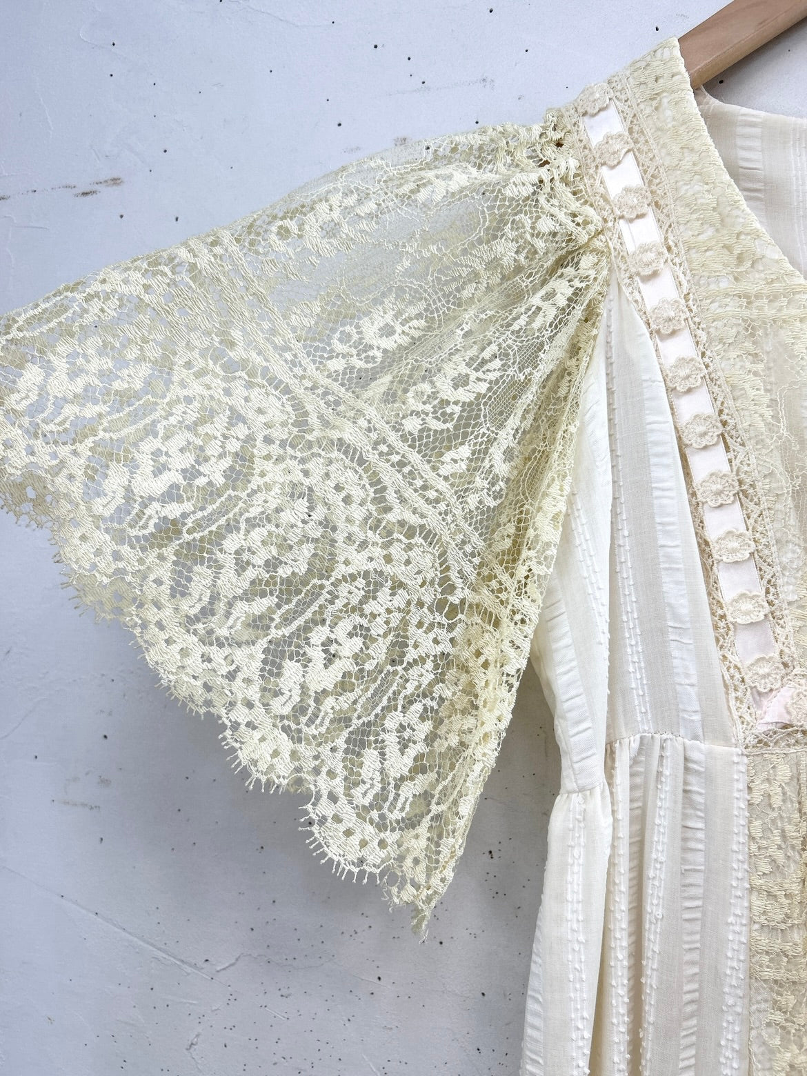Vintage Lace Dress [E32305]