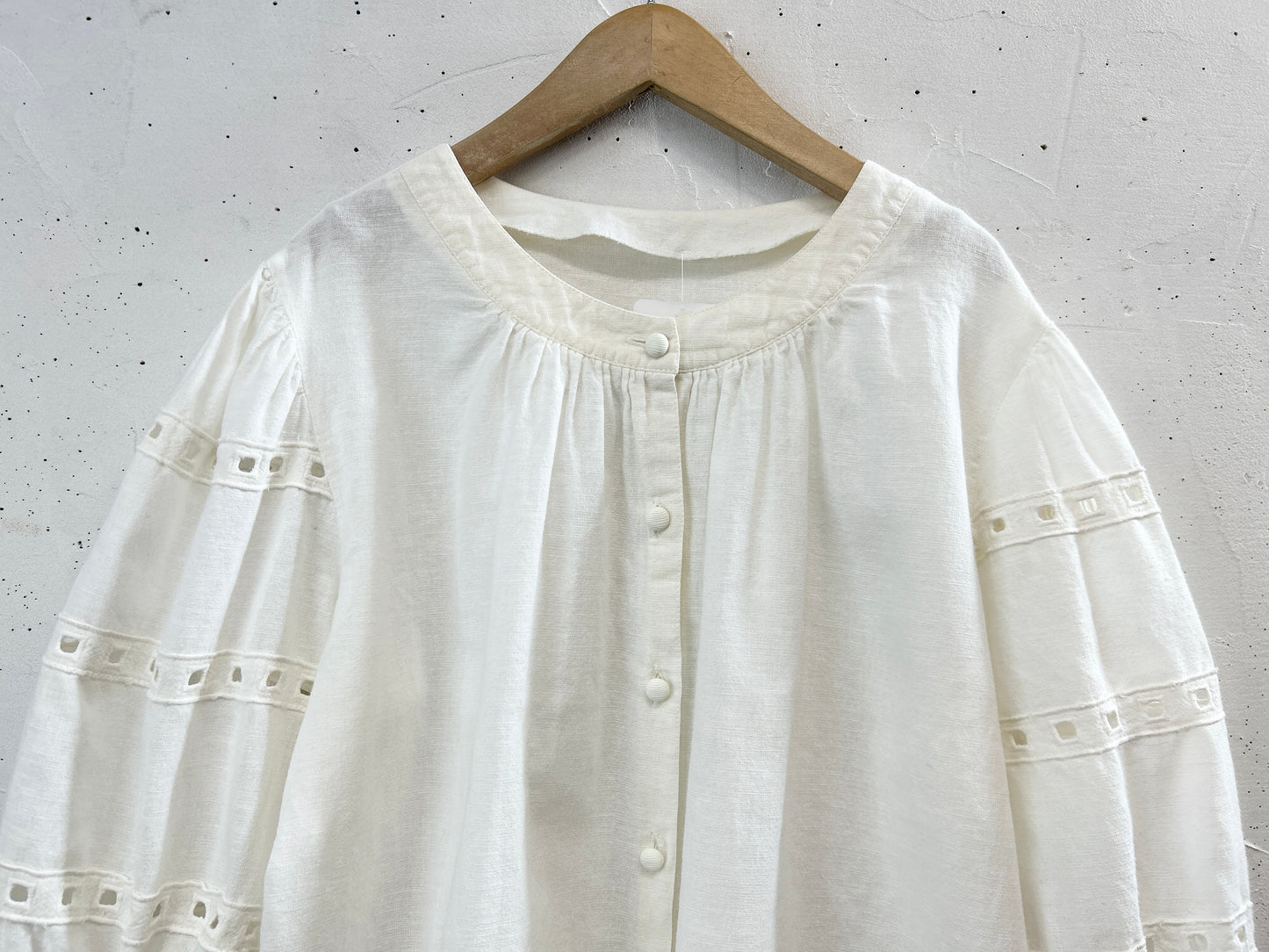Vintage White Blouse [C31843]