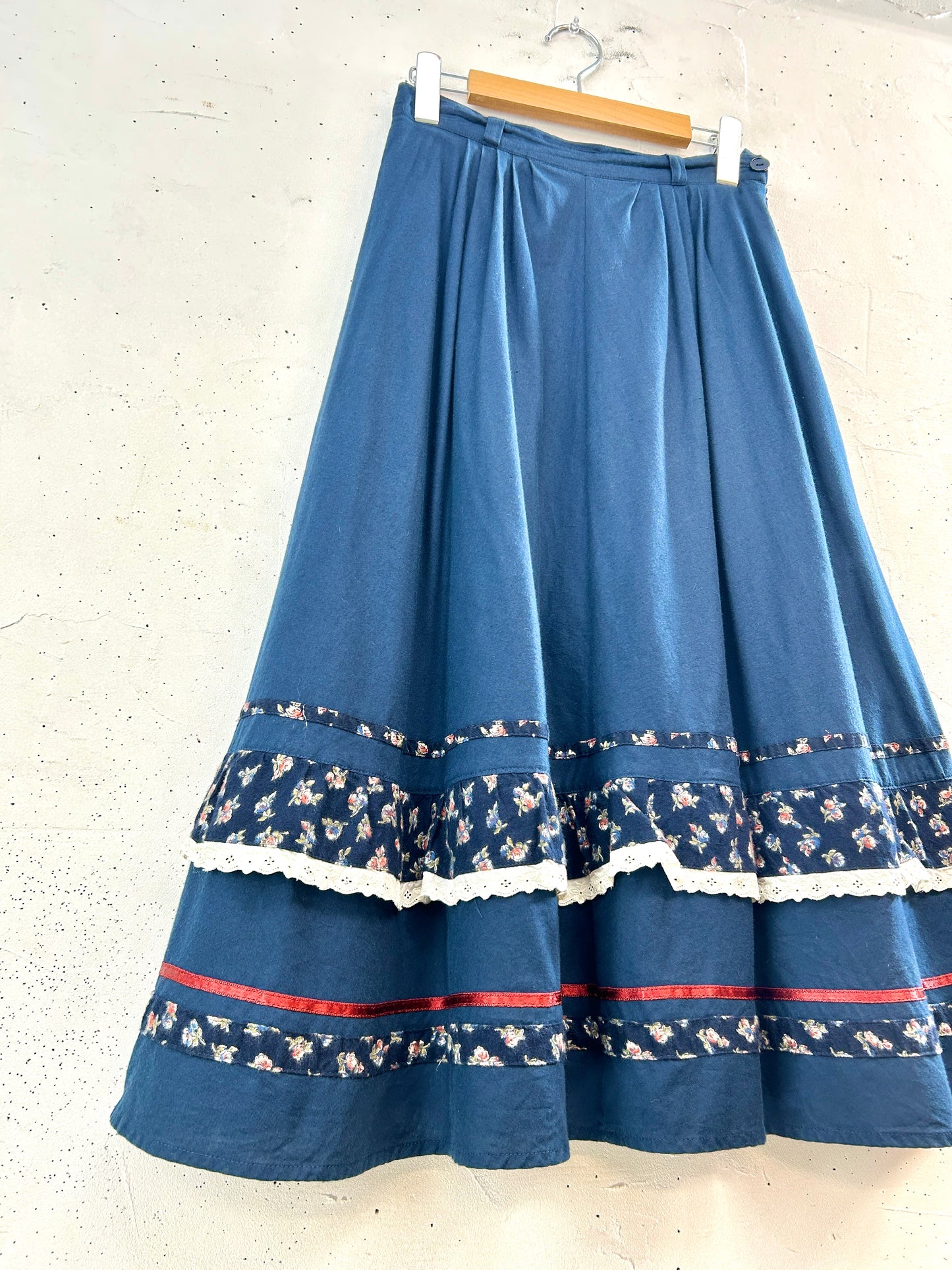 Vintage  Flower  Lace Skirt [L30996]