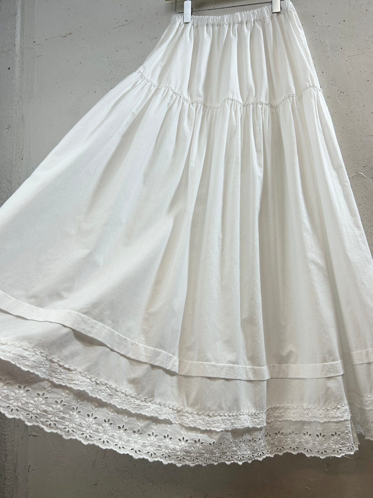 Vintage White Skirt [J34078]