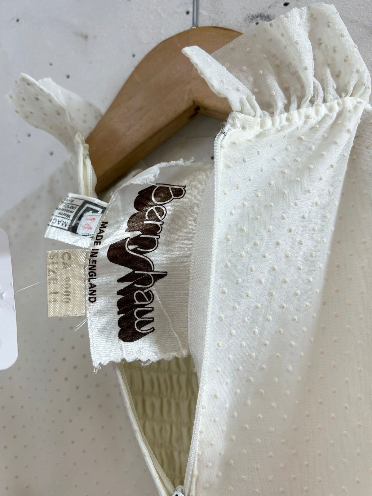 Vintage White Dress [J34079]
