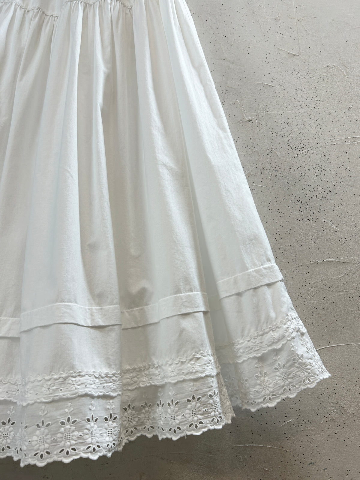 Vintage White Skirt [J34078]