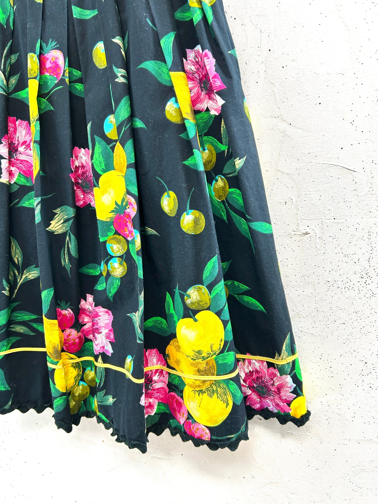 Vintage Tyrol Skirt  [A31450]