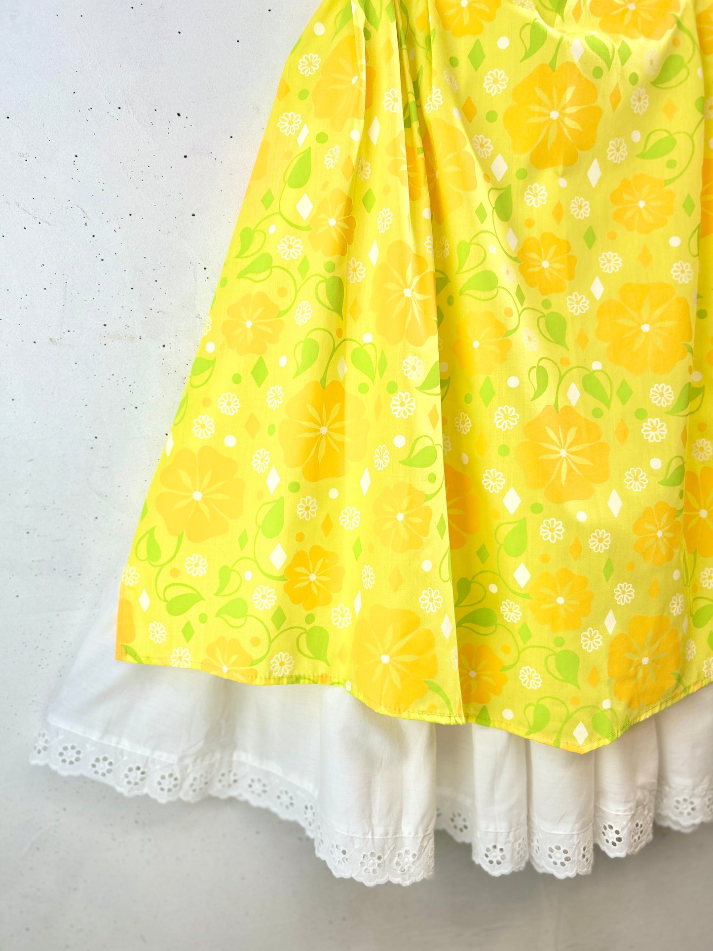 Vintage Apron [J30388]