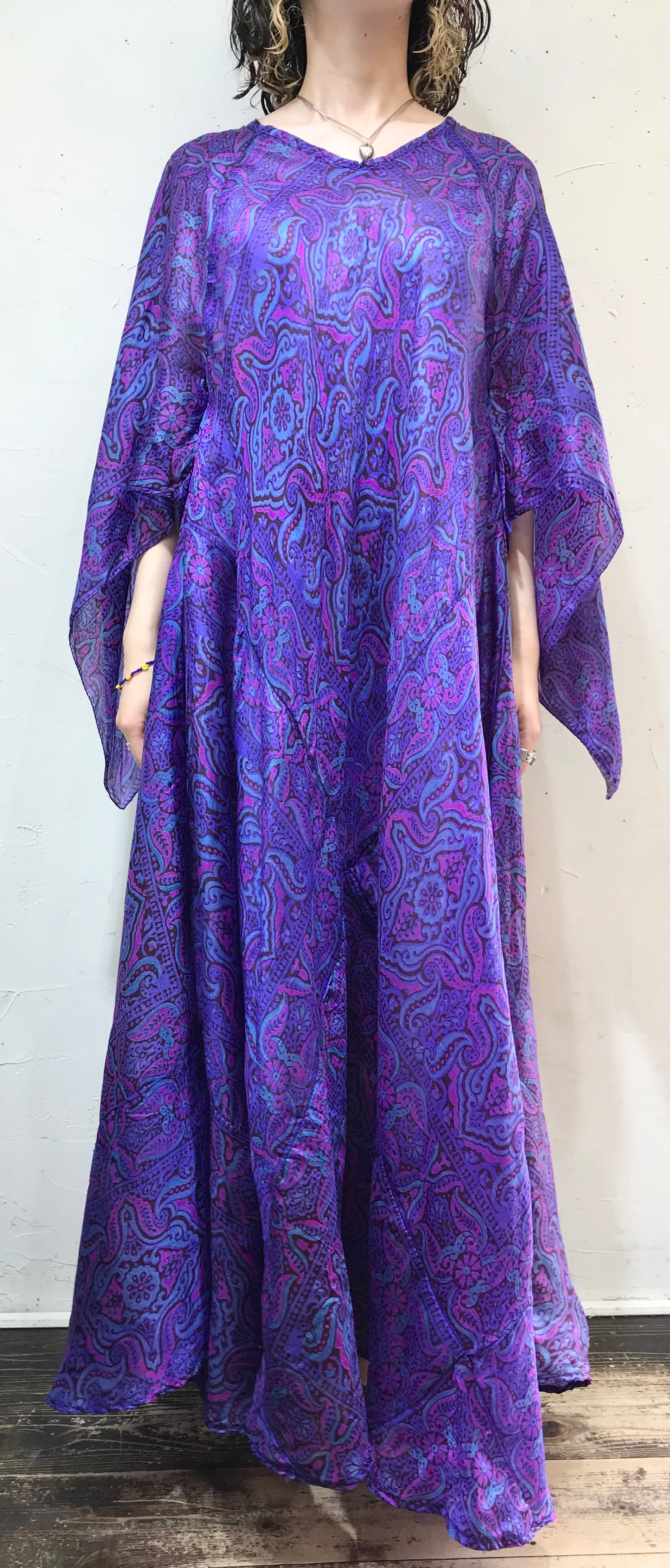 ’70s Vintage Indian Silk Dress [G24577]