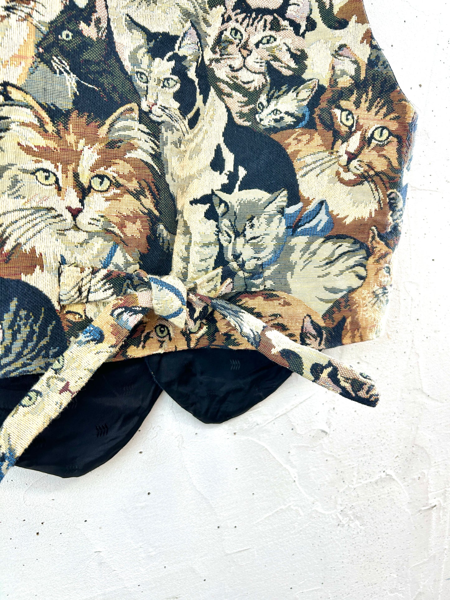 Vintage Gobelin Vest [G33080]
