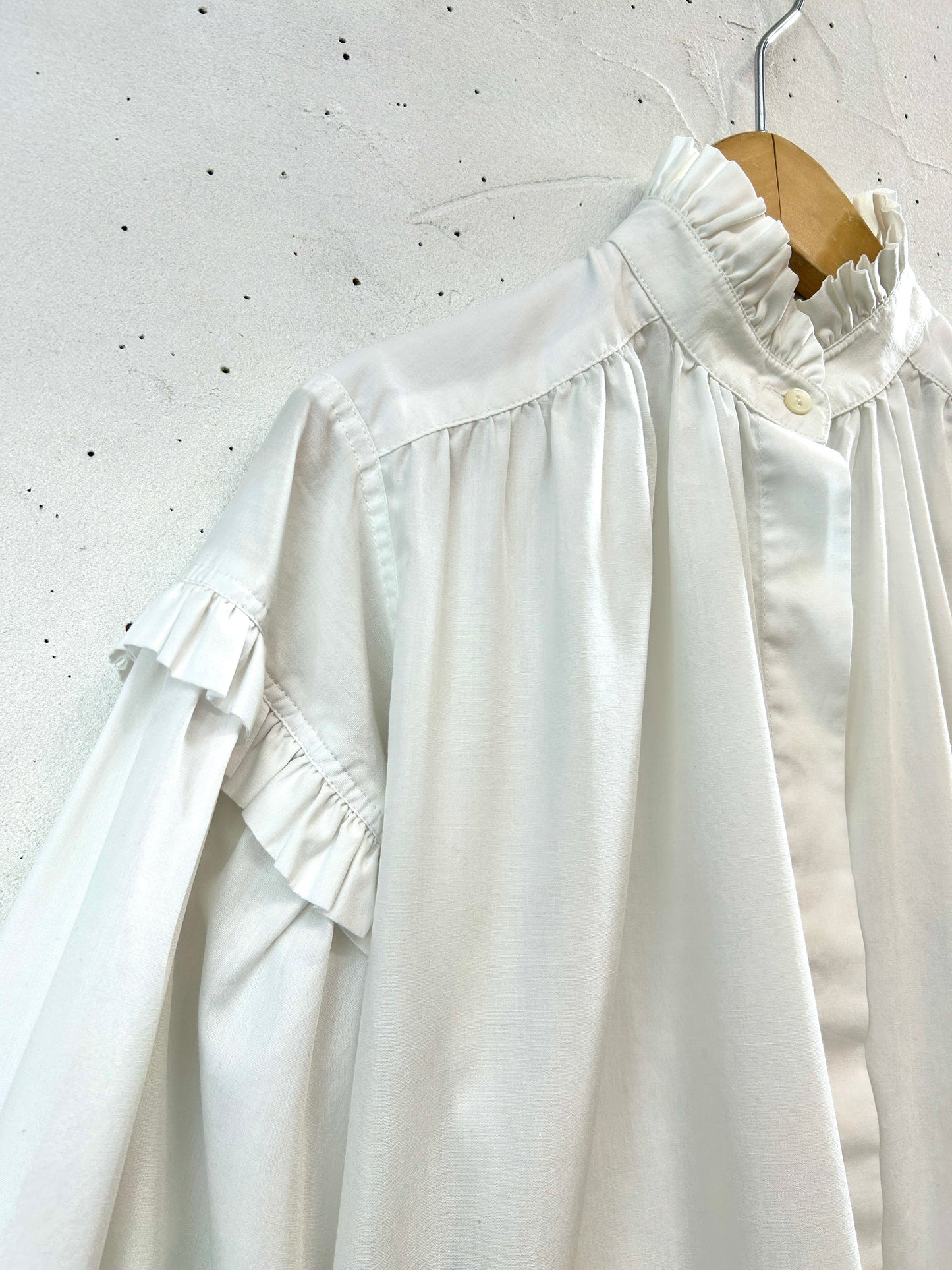 Vintage White Blouse [C31830]