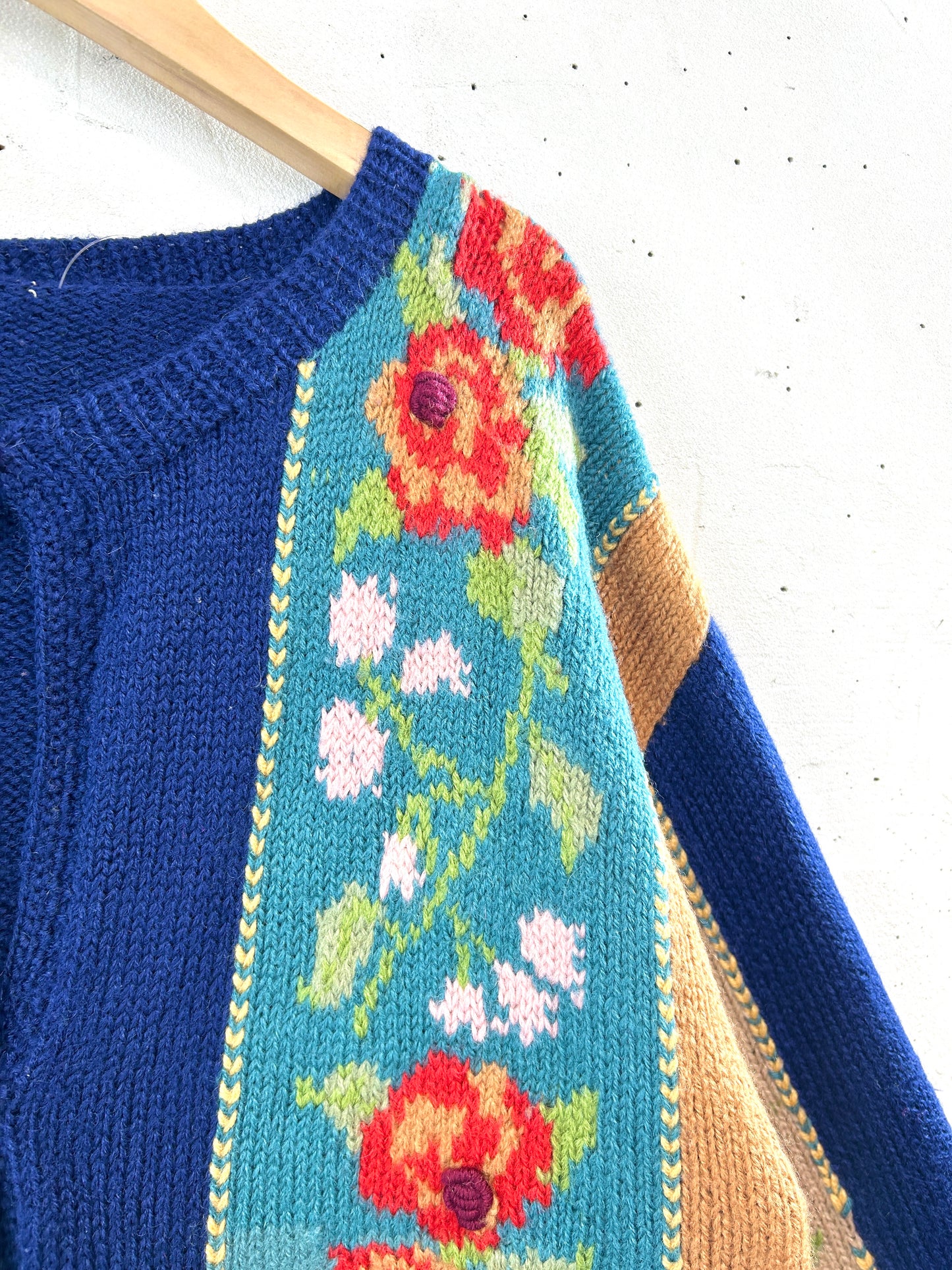 Vintage Hand Knit Cardigan [L31159]
