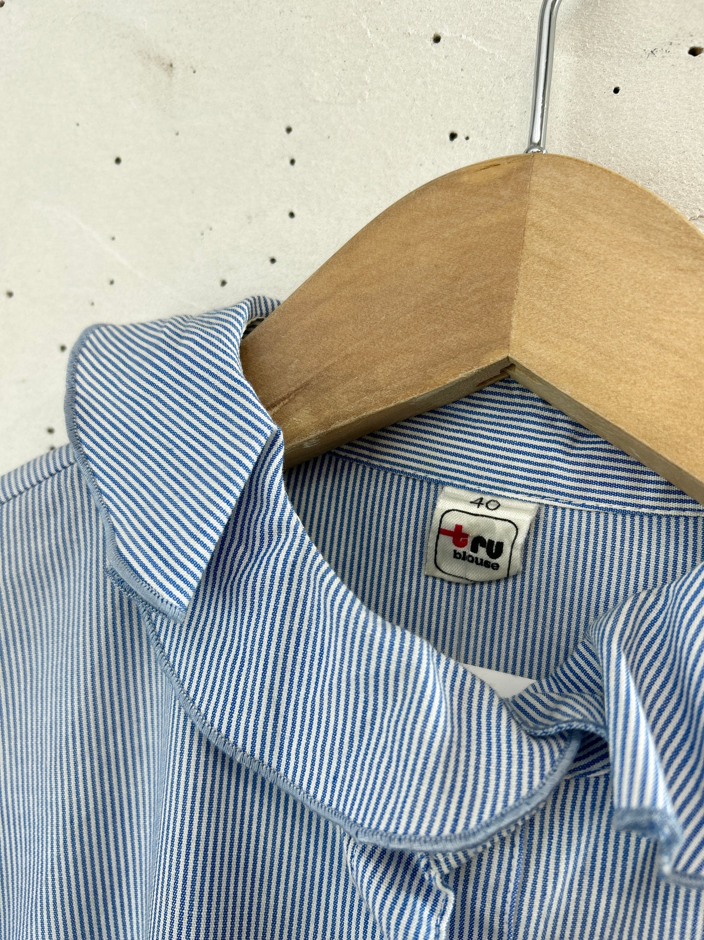 Vintage Ruffle Blouse [B31574]