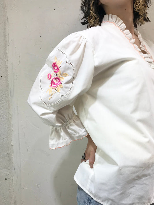 Vintage Rose Embroidered Blouse [G24595]