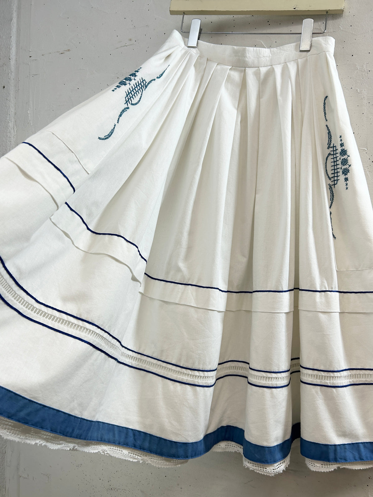 Vintage Tyrol Skirt [J34315]