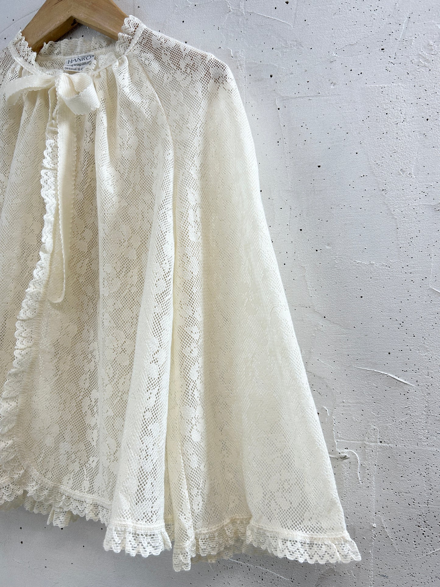 Vintage White Lace Blouse [F32576]