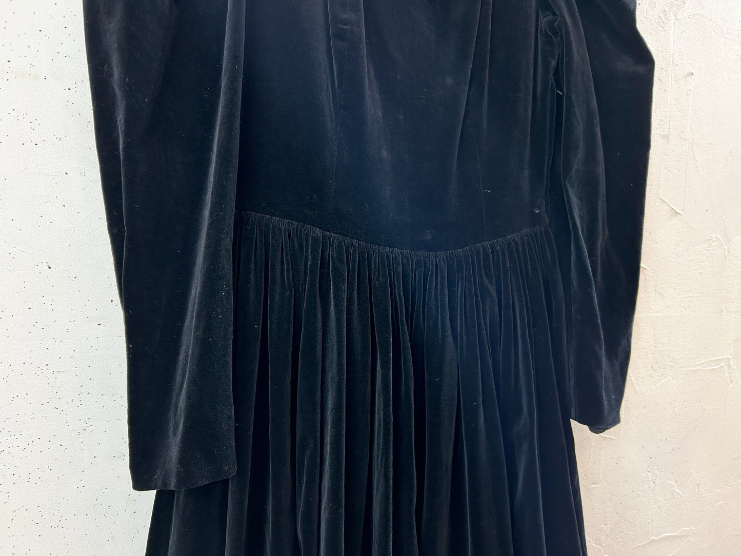 Vintage Velour Dress 〜Laura Ashley〜 [J30666]