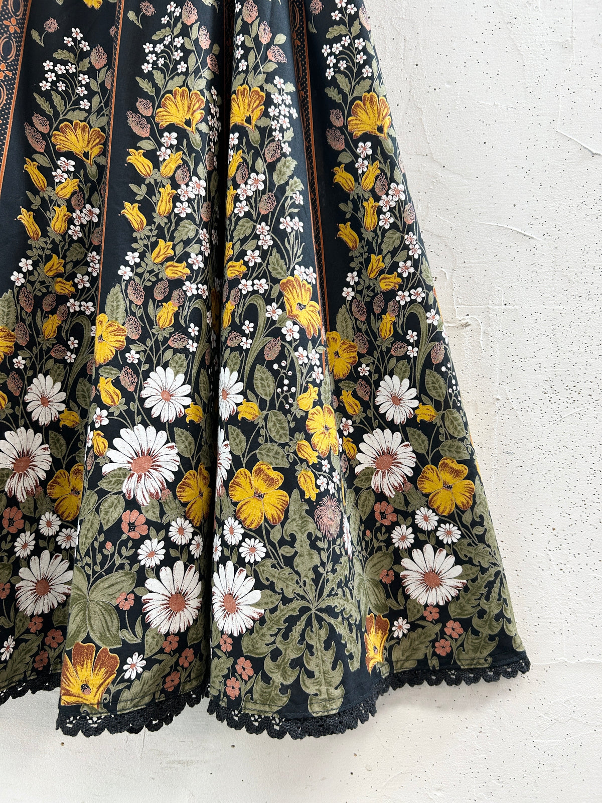 Vintage Tyrol Skirt [J34267]