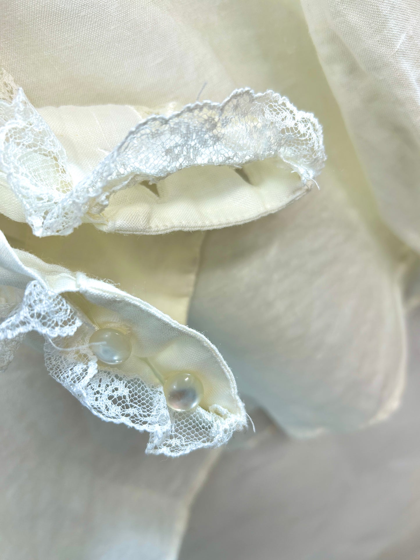 Vintage White Blouse [D32382]