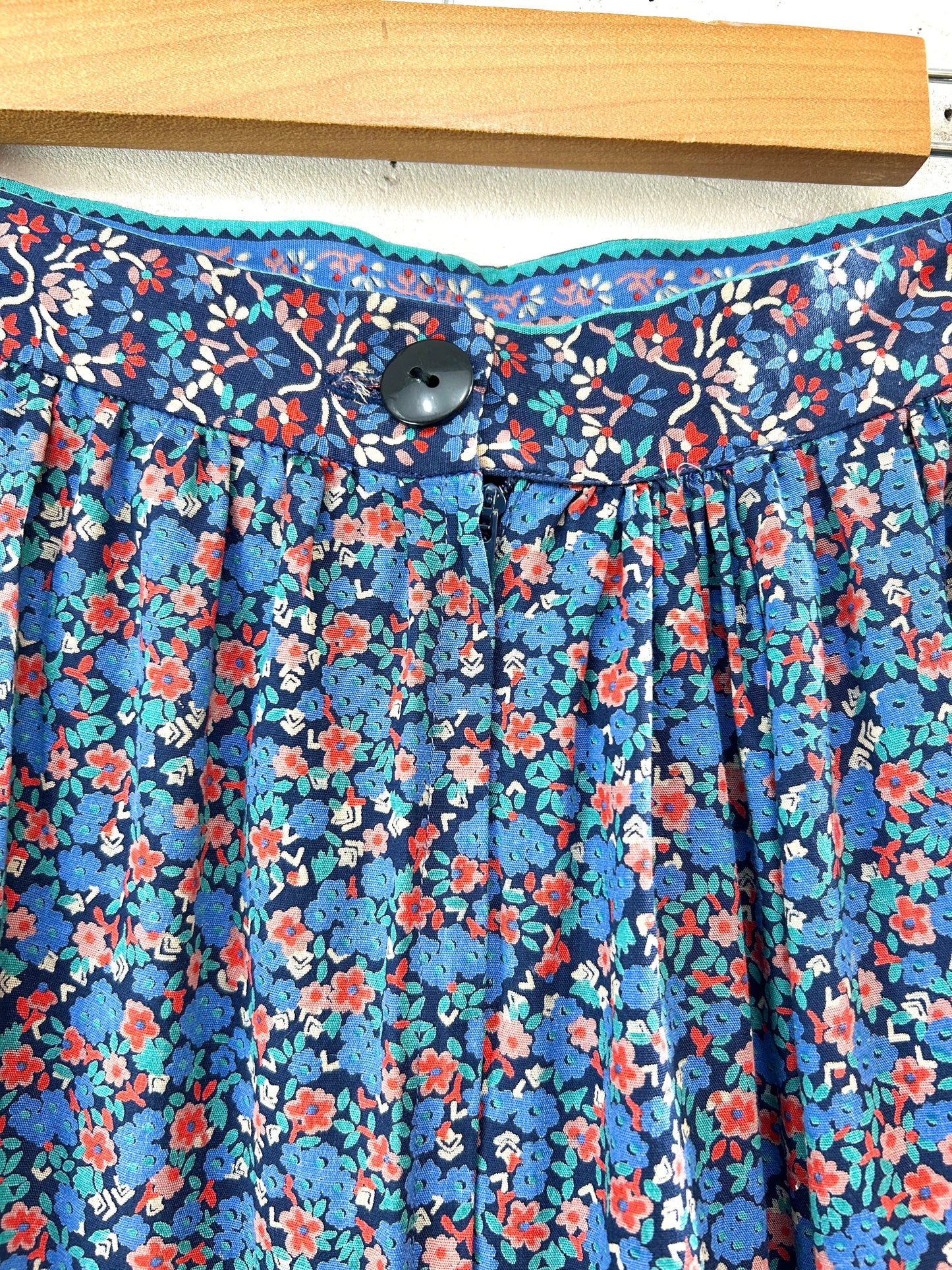 '70s Vintage flower Skirt [J30525]