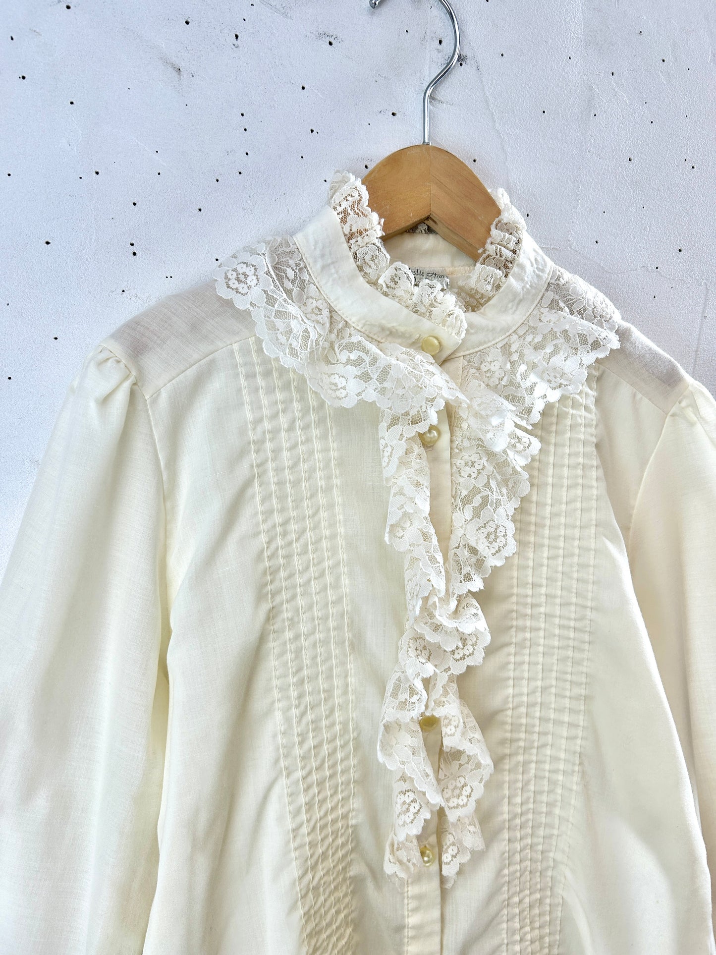 Vintage White Blouse MADE IN USA [I30183]