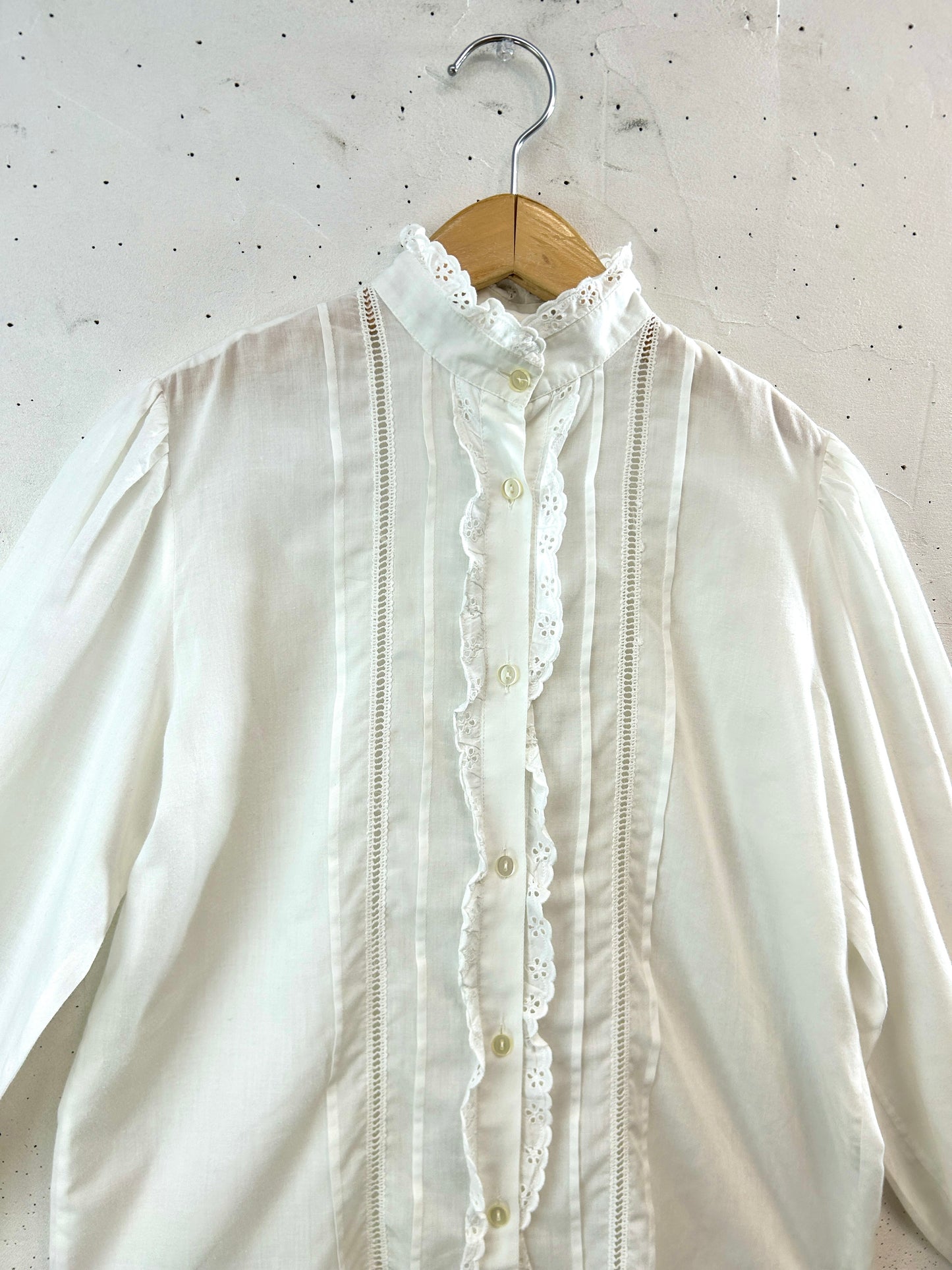 Vintage White Blouse [B31584]