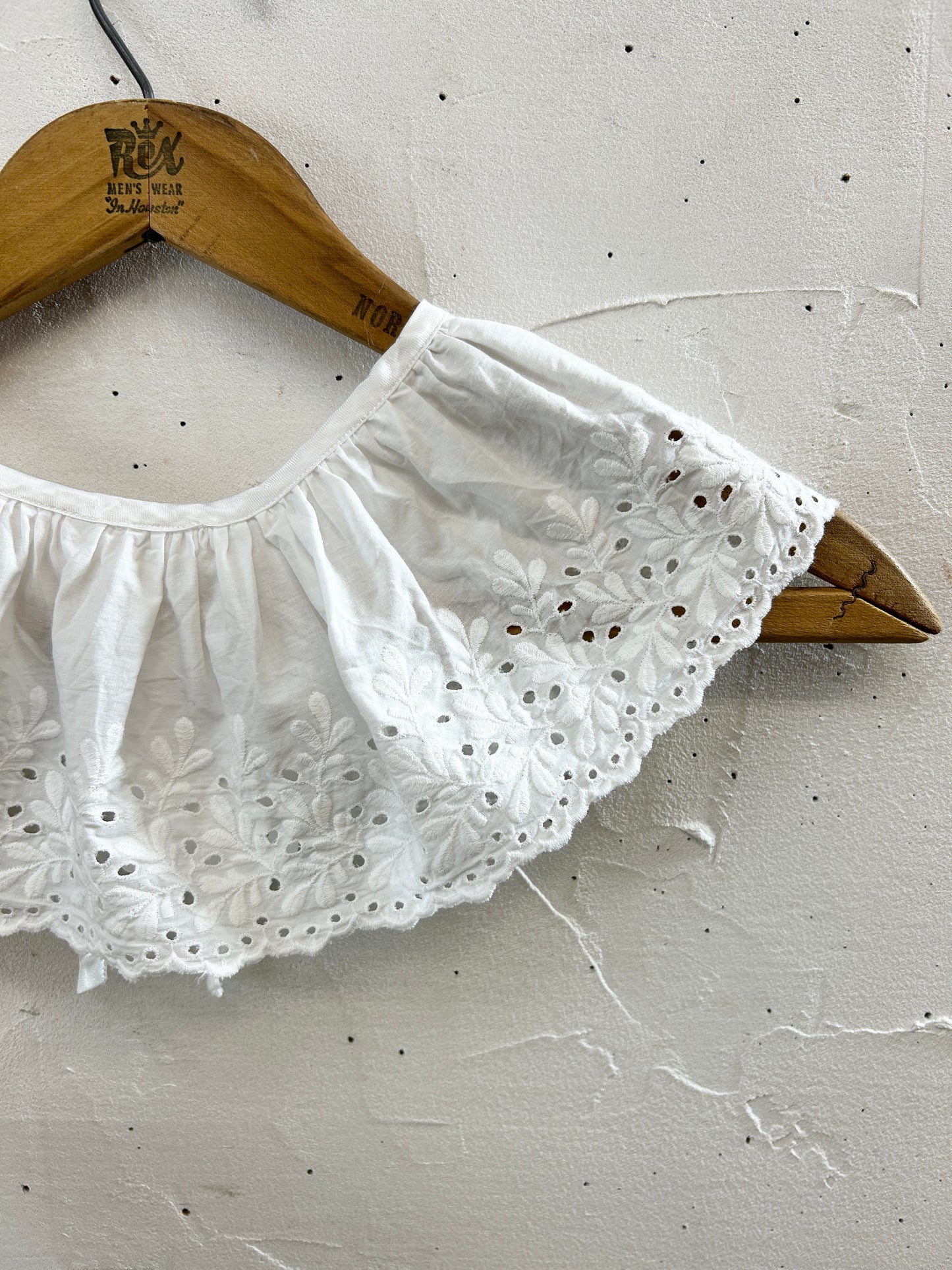 Vintage Lace Collar [J30459]