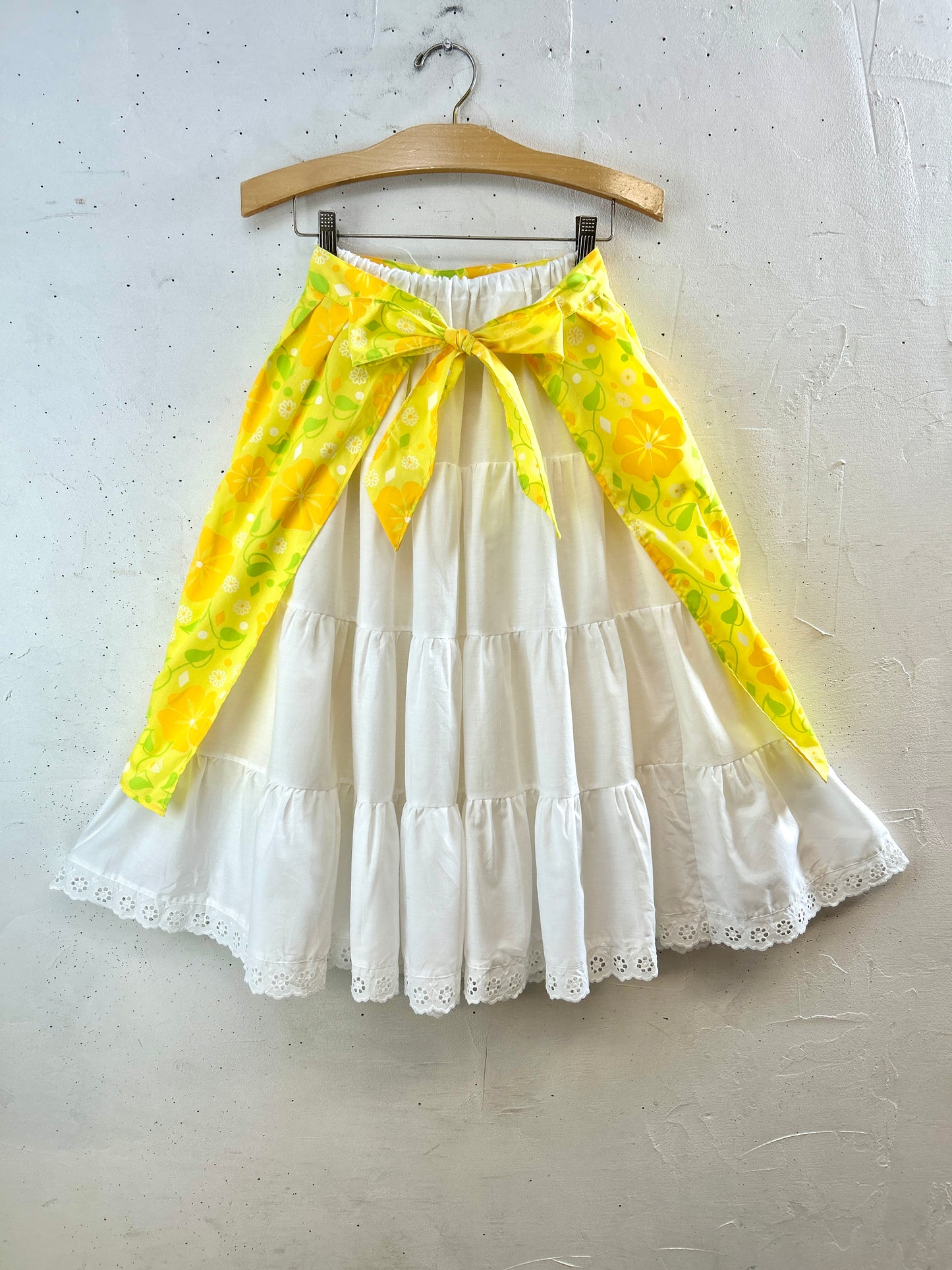 Vintage Apron [J30388]