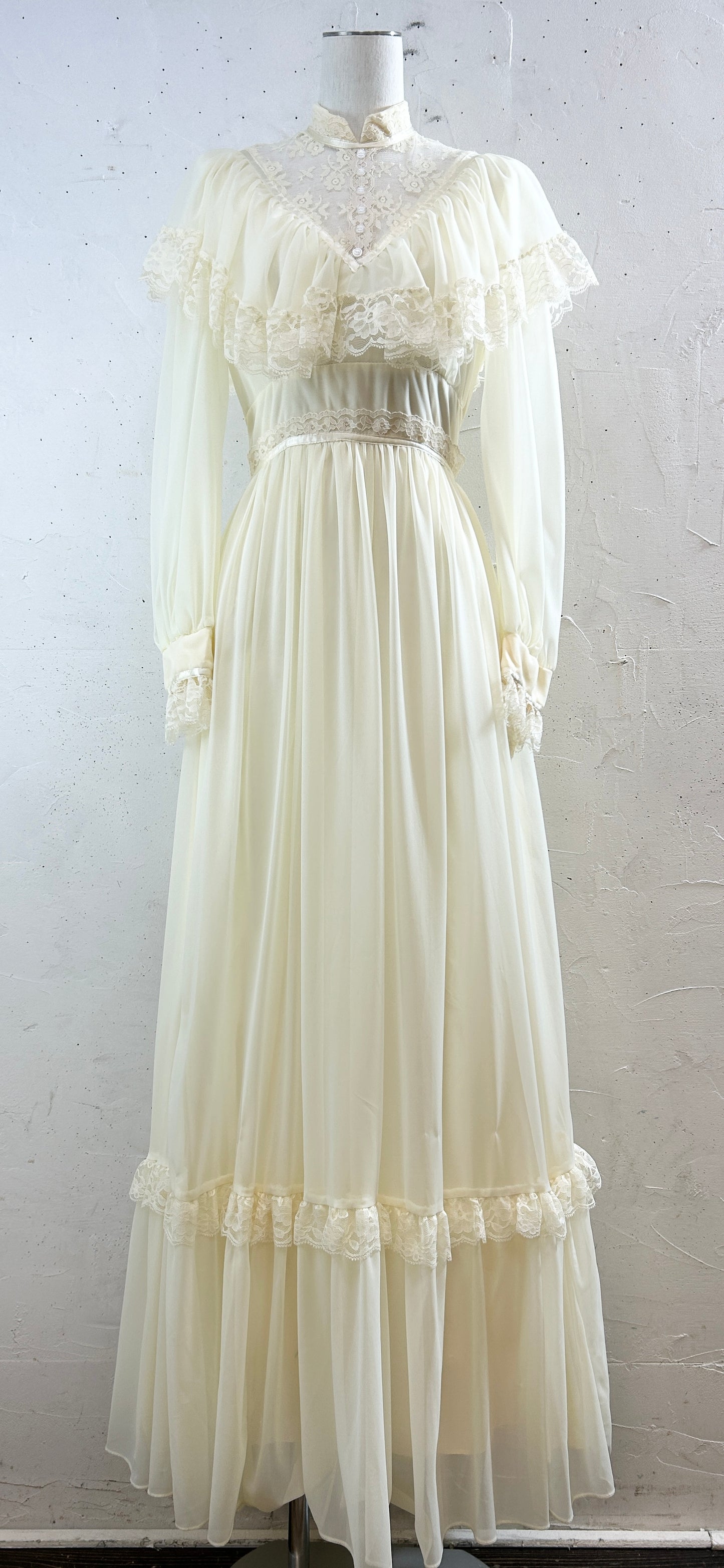 Vintage White Lace Dress [K30814]