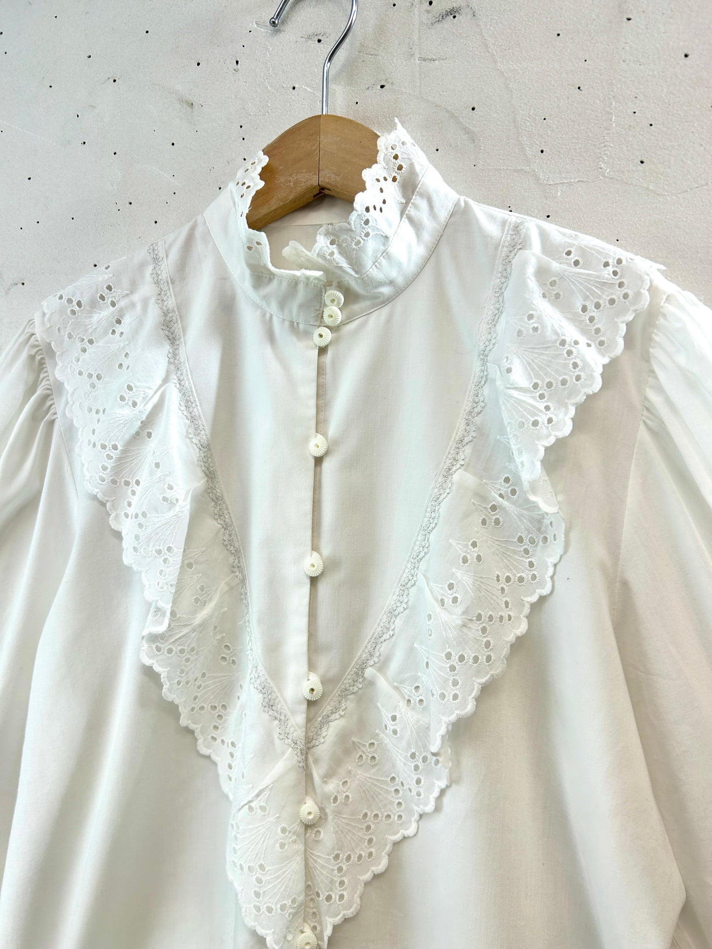 Vintage White Blouse [B31585]