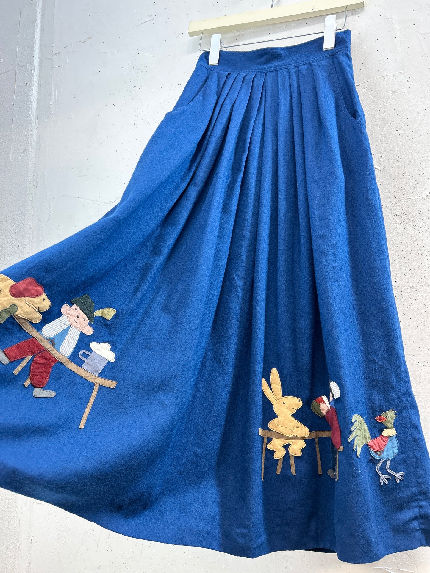 Vintage Skirt  [E32459]